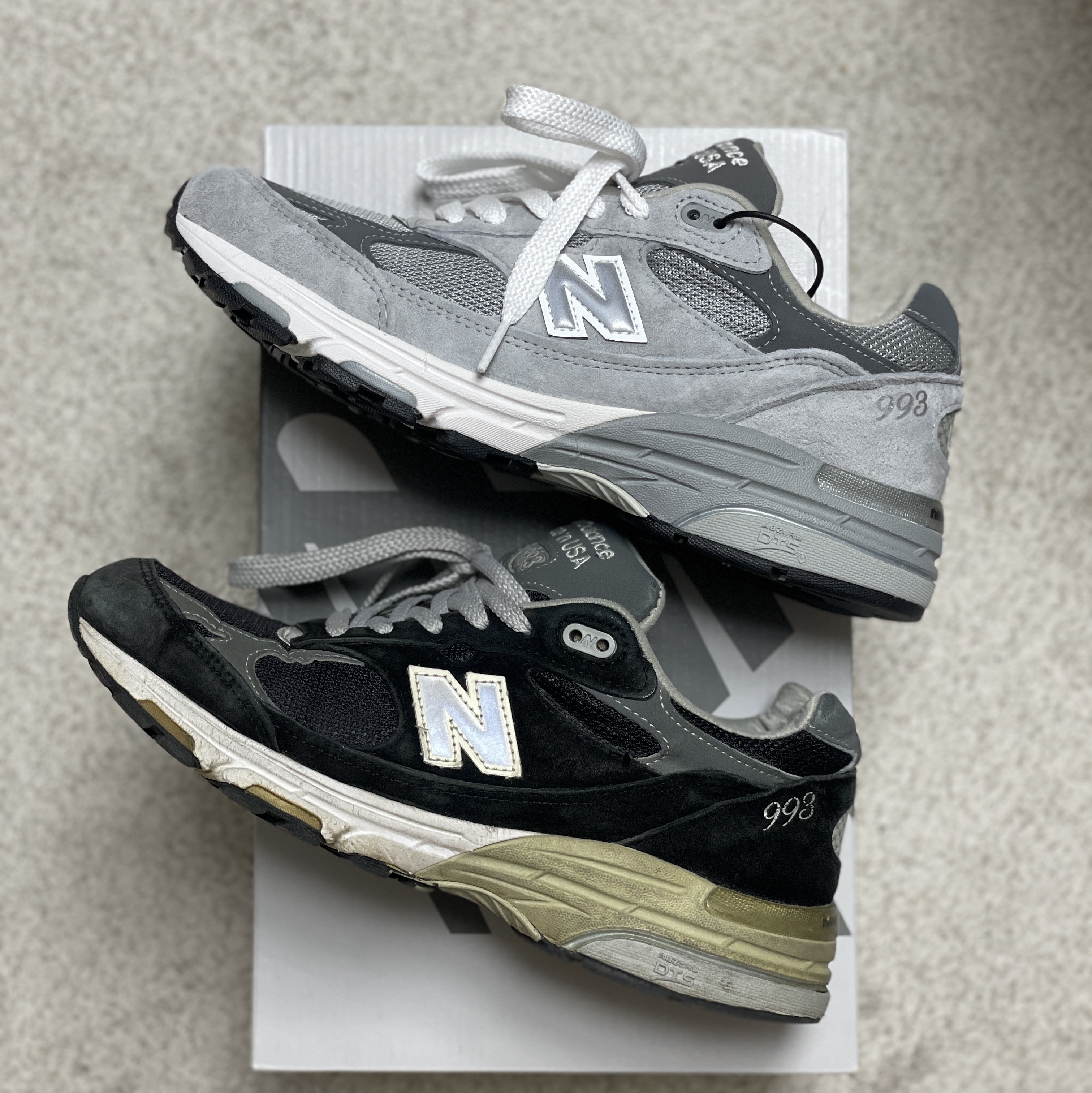 New Balance 993 Made in USA Grey - D Standard, New Balance 993 Made in USA Black - D Standard 착용 스타일 - 1