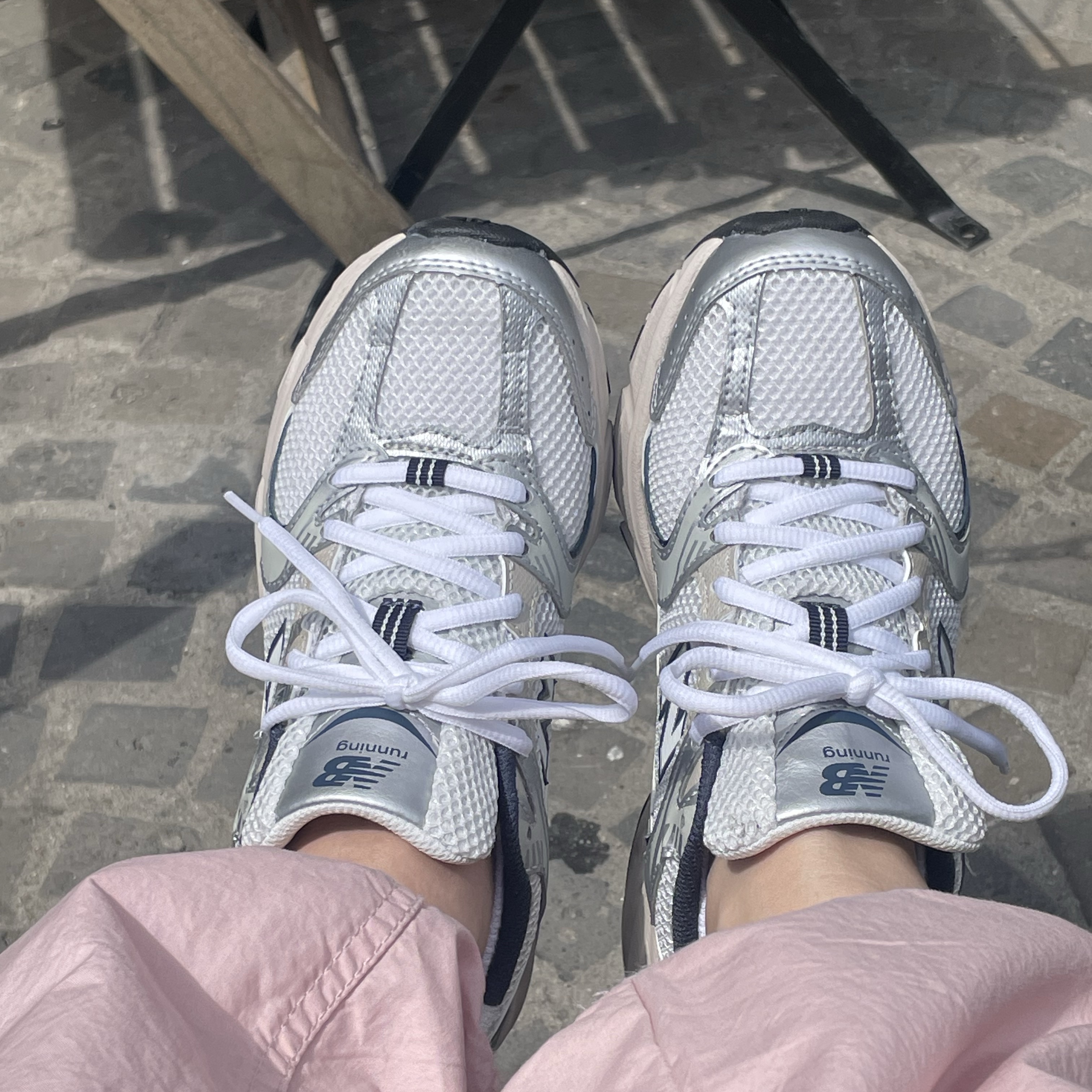 New Balance 530 Steel Grey 착용 스타일