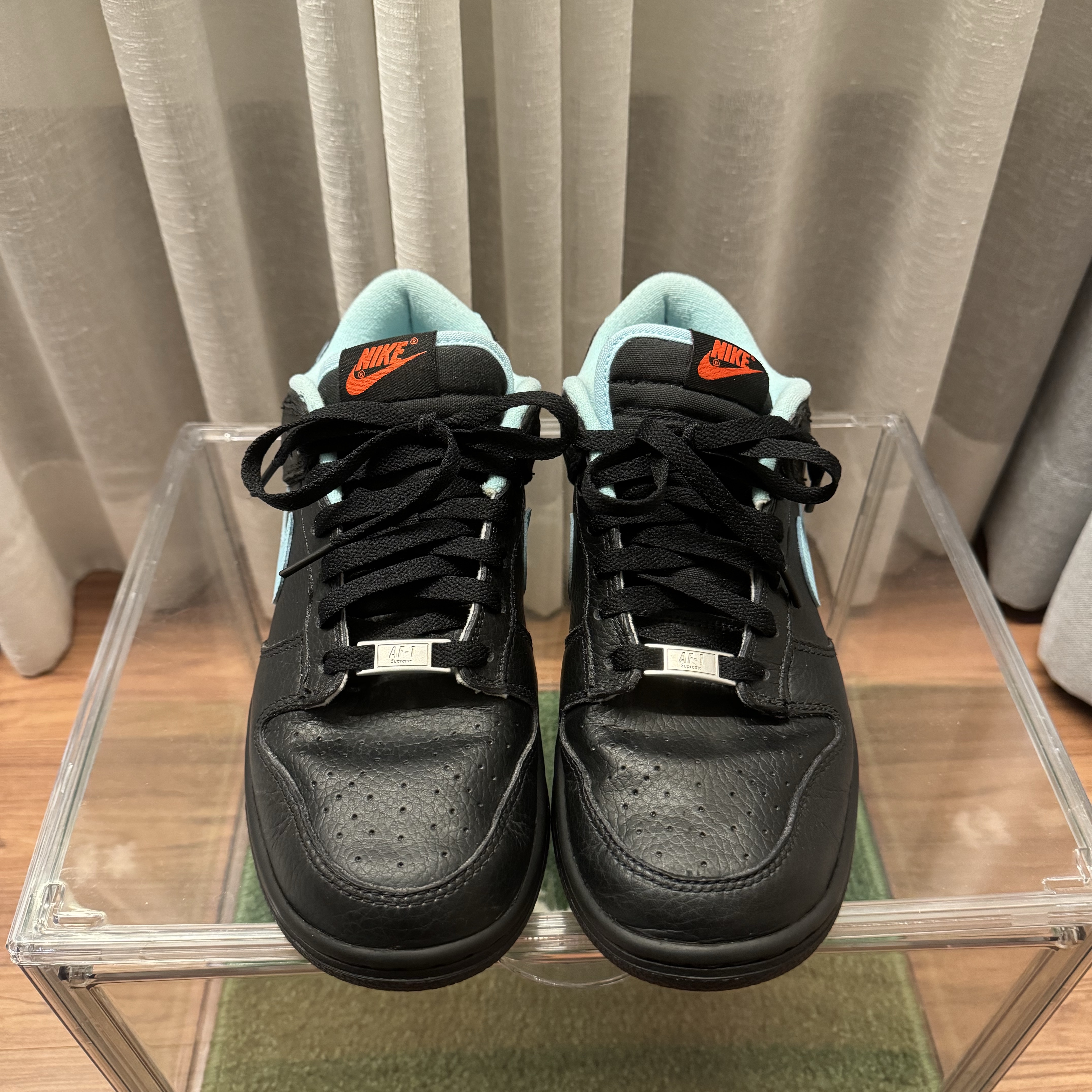 Nike x Tiffany & Co. Air Force 1 Low SP 1837, Nike Dunk Low Retro SE Barber Shop Black 착용 스타일 - 7