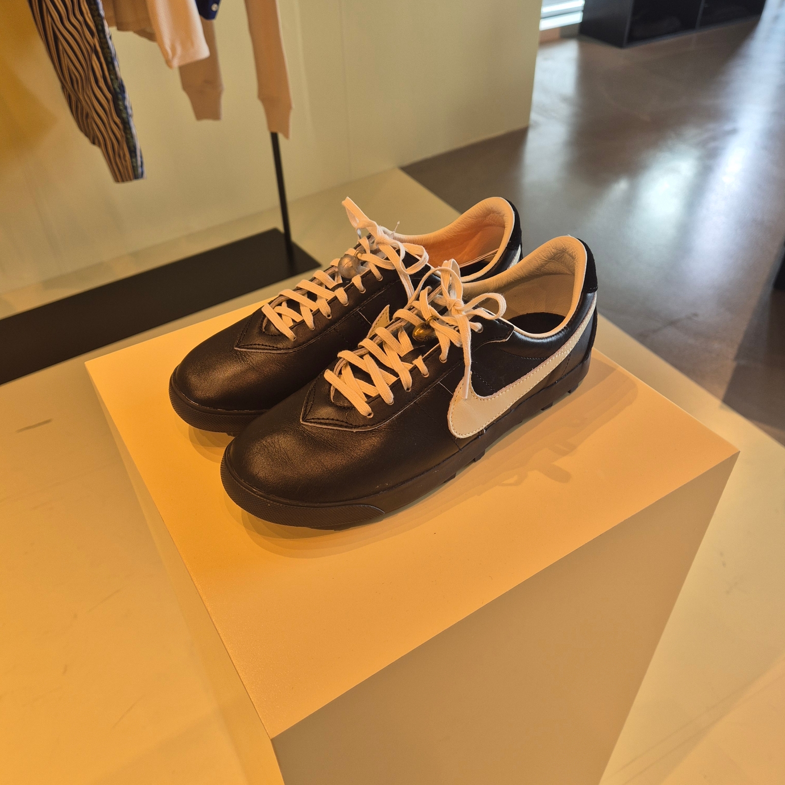 Nike x Bode Astrograbber SP Black and Coconut Milk, Polyteru Human Index Index Track Pants Black/Purple 착용 스타일 - 1