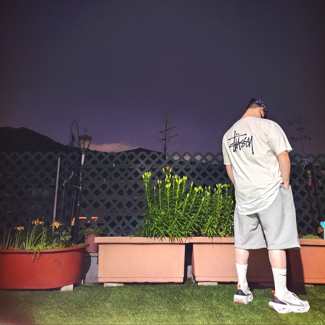 Stussy Basic Stussy Pigment Dyed T-Shirt Natural 2024, (W) Nike ZoomX Vista Grind White Bright Crimson Black 착용 스타일 - 3
