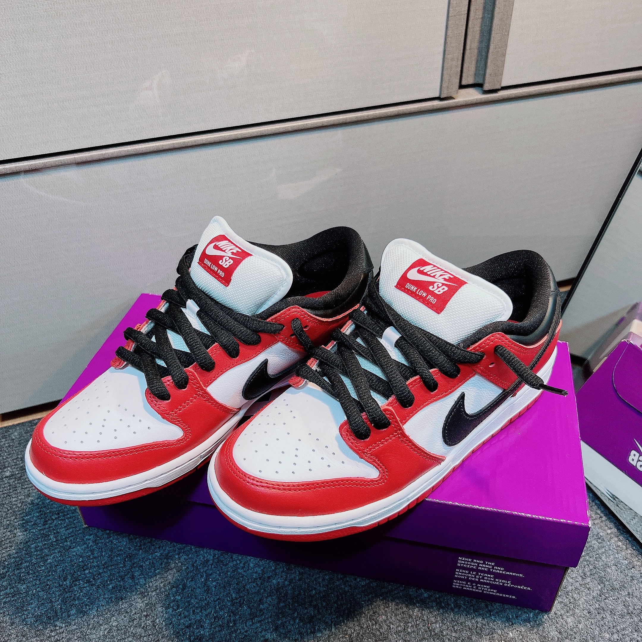 Nike SB Dunk Low Pro Chicago 착용 스타일 - 7