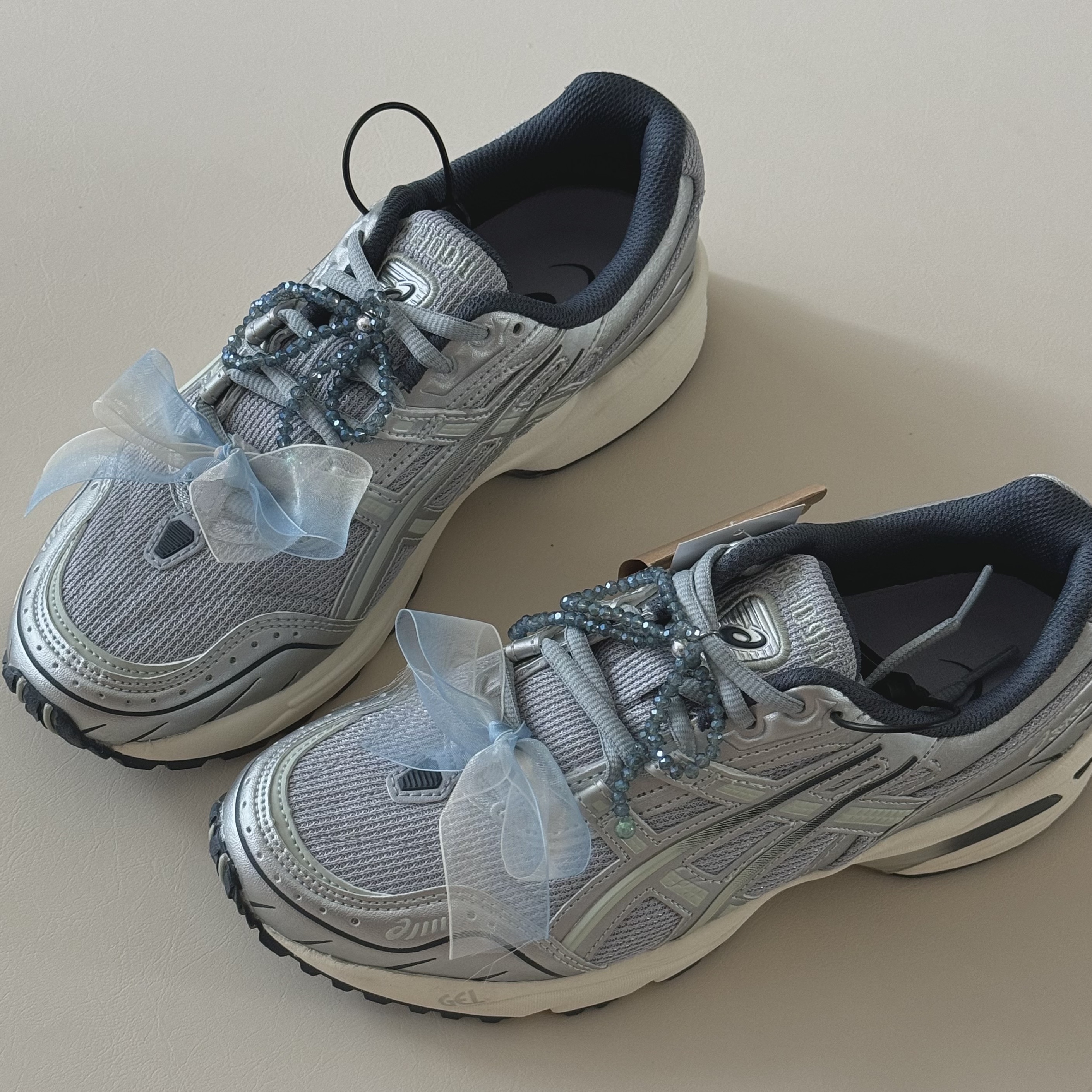 Asics Gel-1090 Piedmont Grey 착용 스타일 - 1