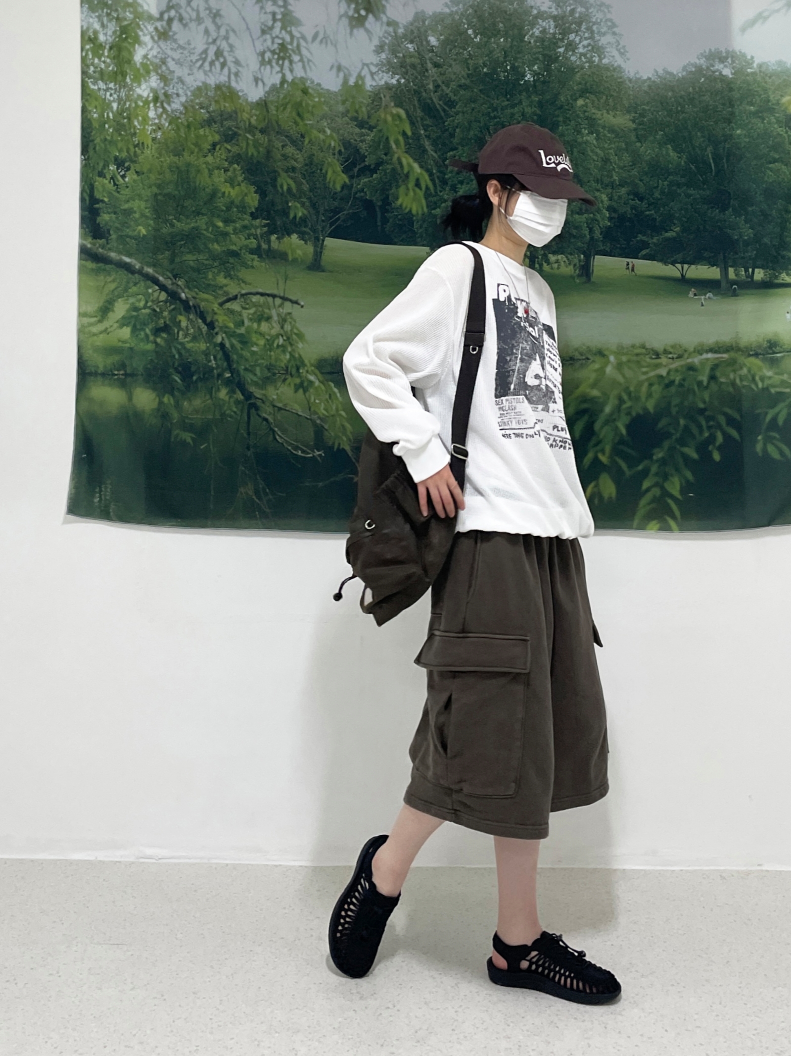 Keen Uneek Sandals Black 착용 스타일 - 2