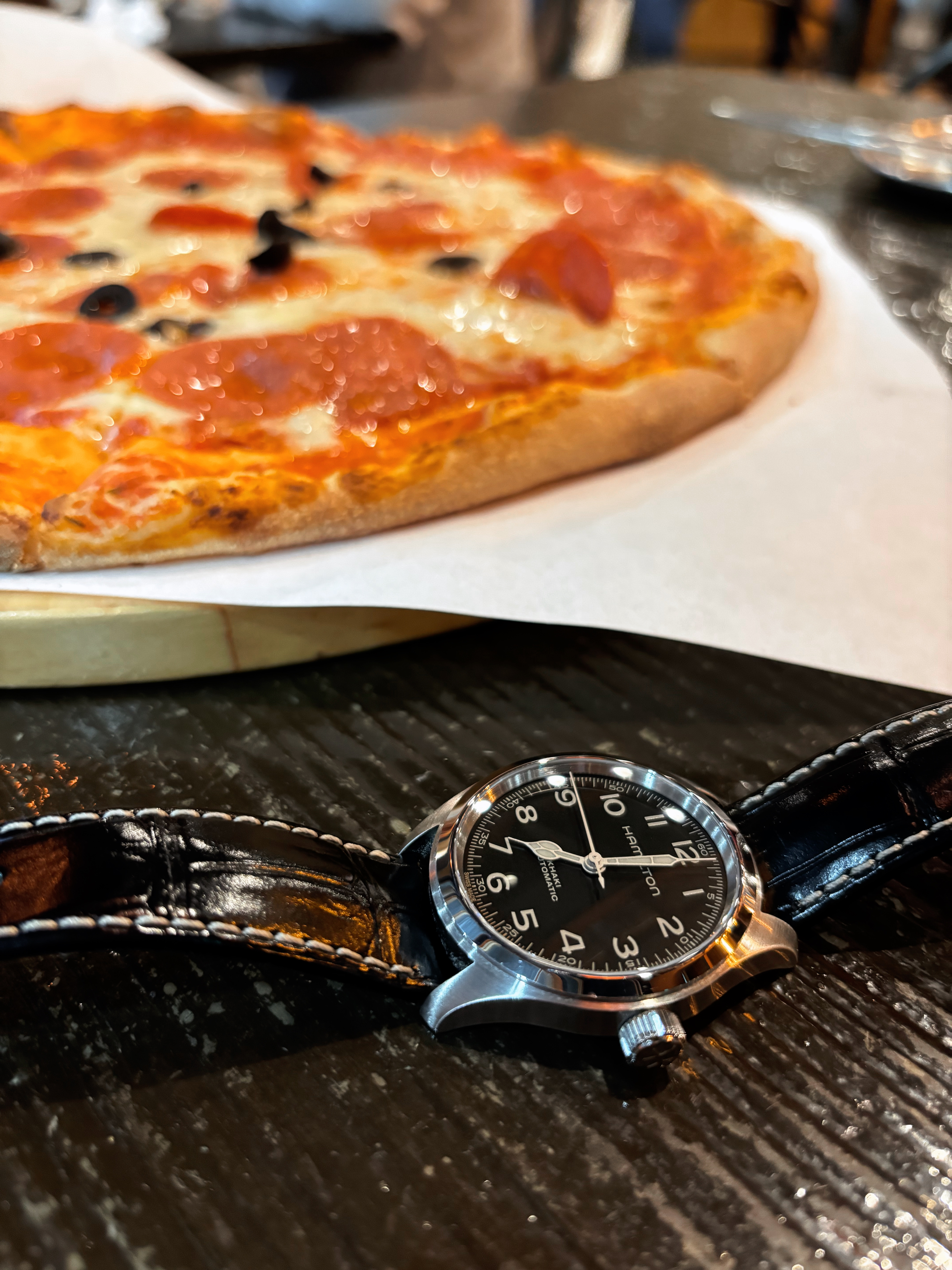 Hamilton Khaki Field Murph 38mm Automatic Stainless Steel Leather Black 착용 스타일