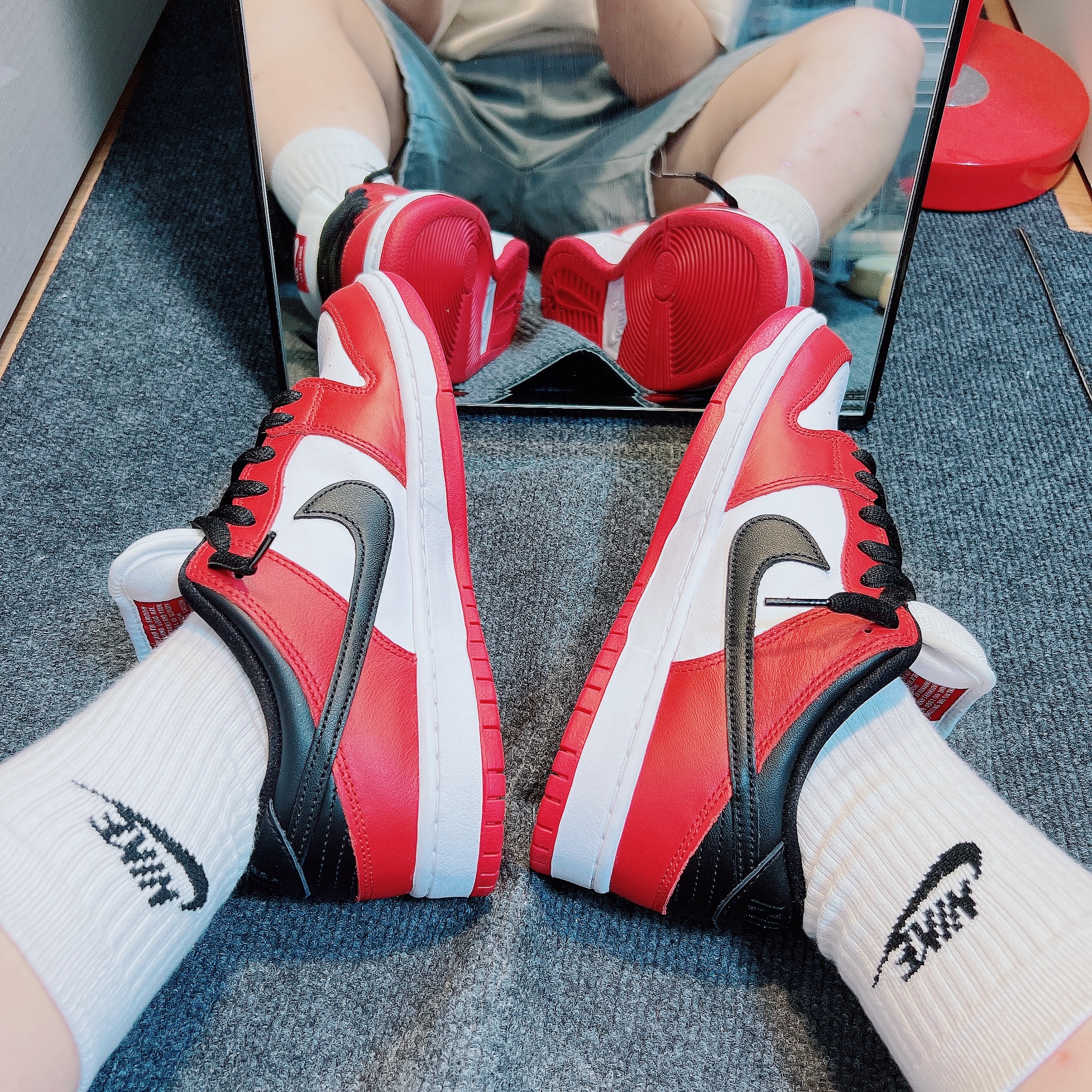 Nike SB Dunk Low Pro Chicago 착용 스타일 - 10