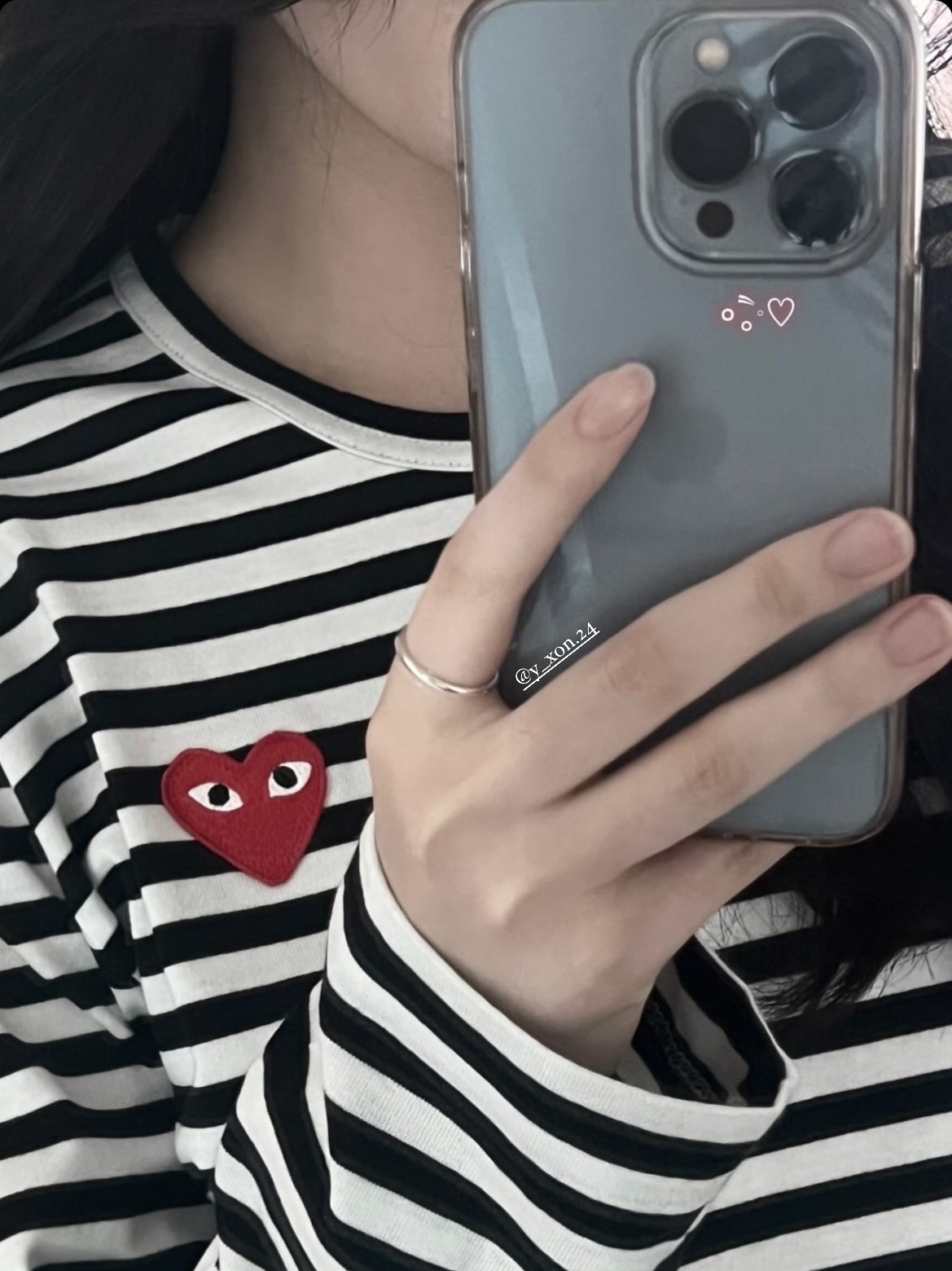 Play Comme des Garcons Striped LS T-Shirt Black White 착용 스타일