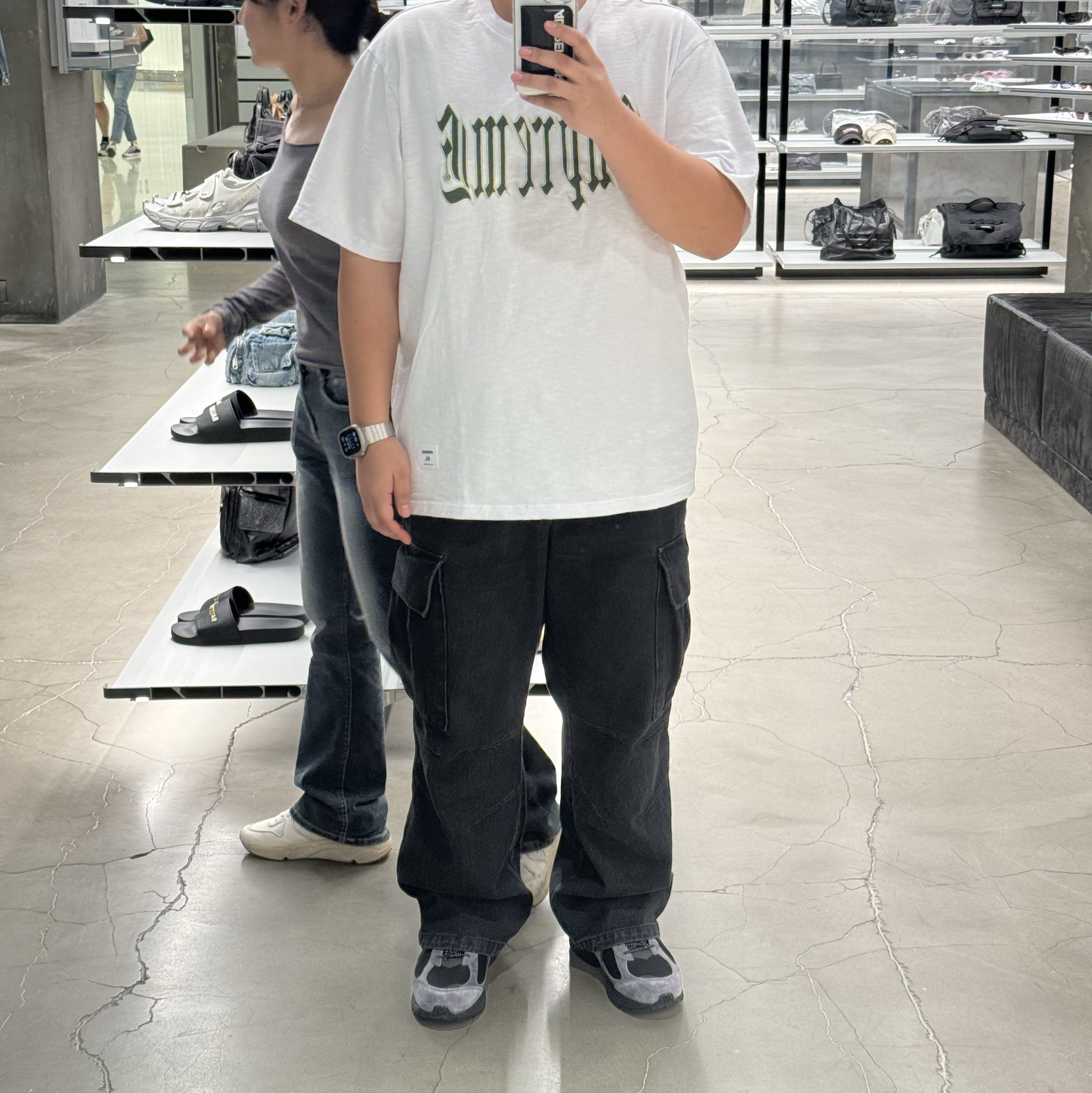 Supreme Old English S/S Top White - 24SS, New Balance x JJJJound 2002R Gore-Tex Charcoal 착용 스타일