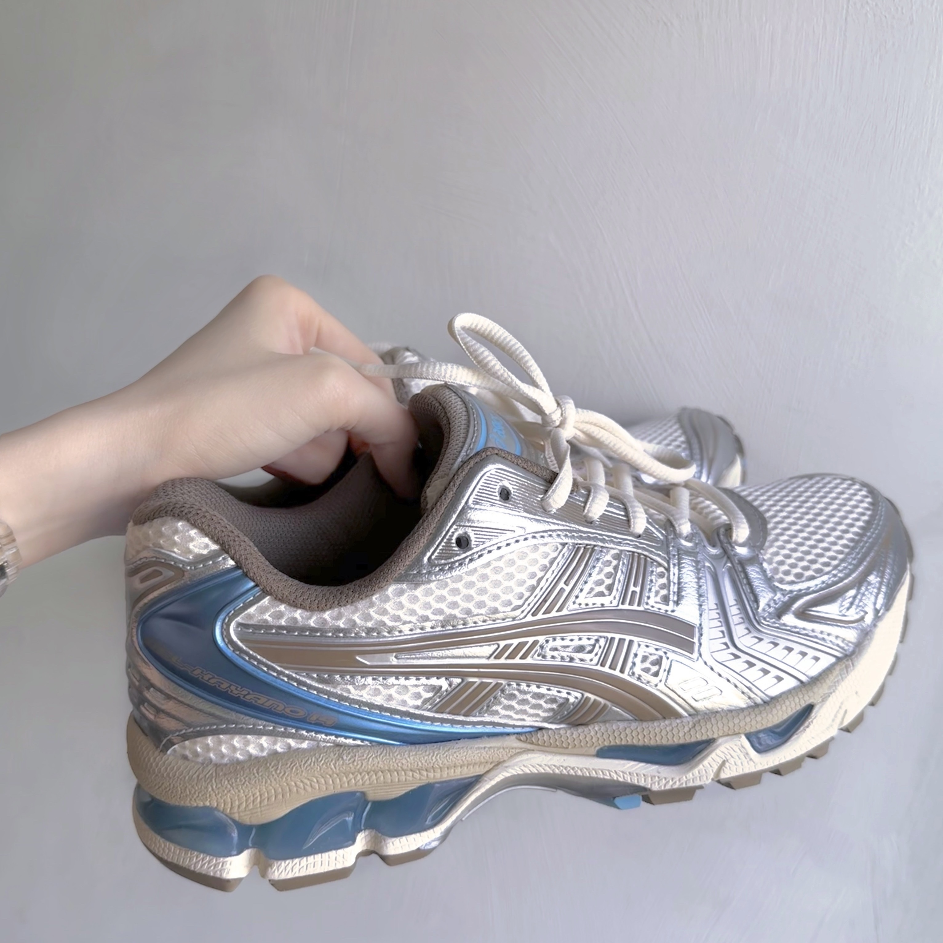 (W) Asics Gel-Kayano 14 Cream Pepper 착용 스타일