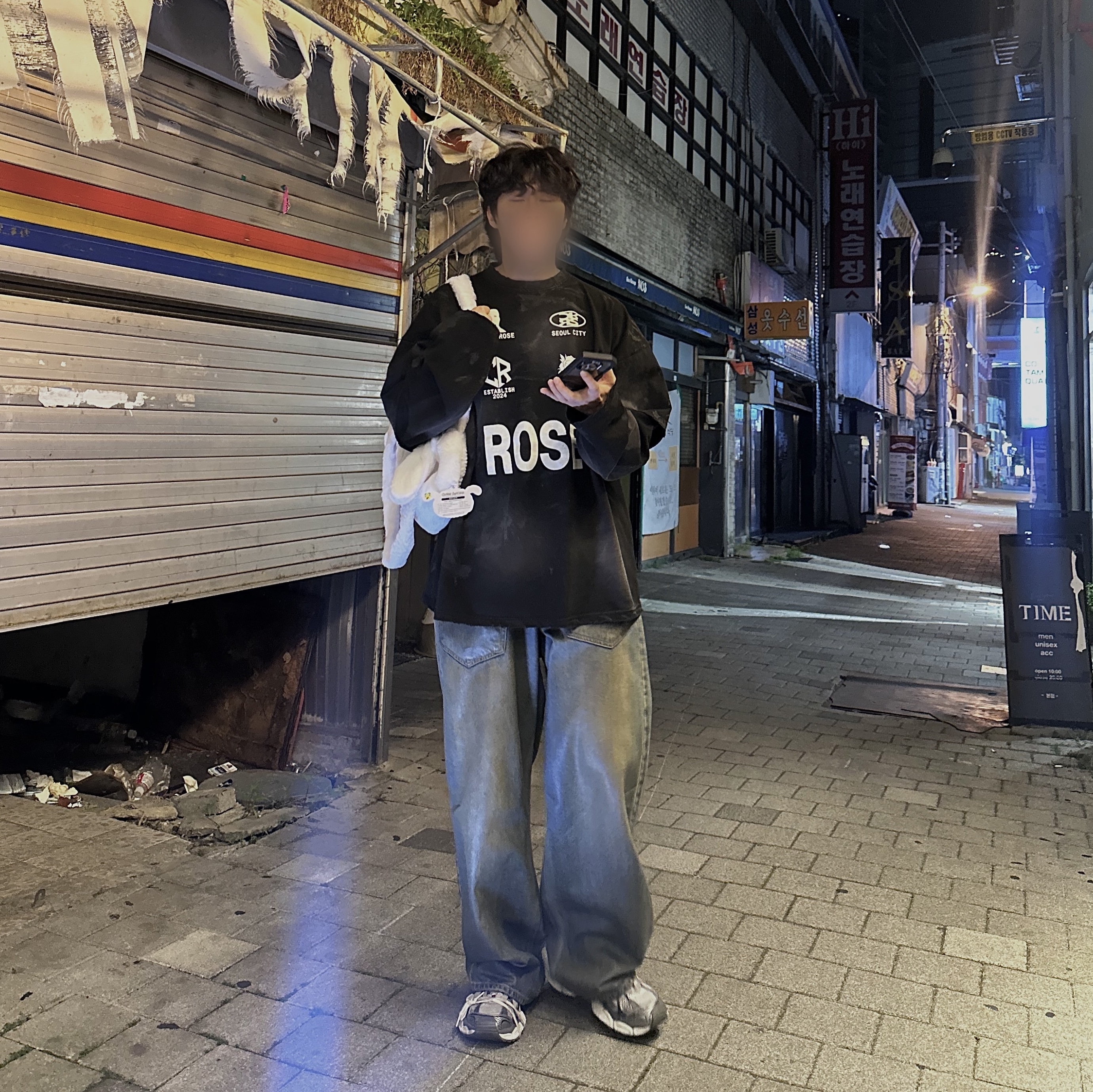 Project G/R Coated Backward Denim Pants Blue, Balenciaga 3XL Sneakers Grey White Red 착용 스타일
