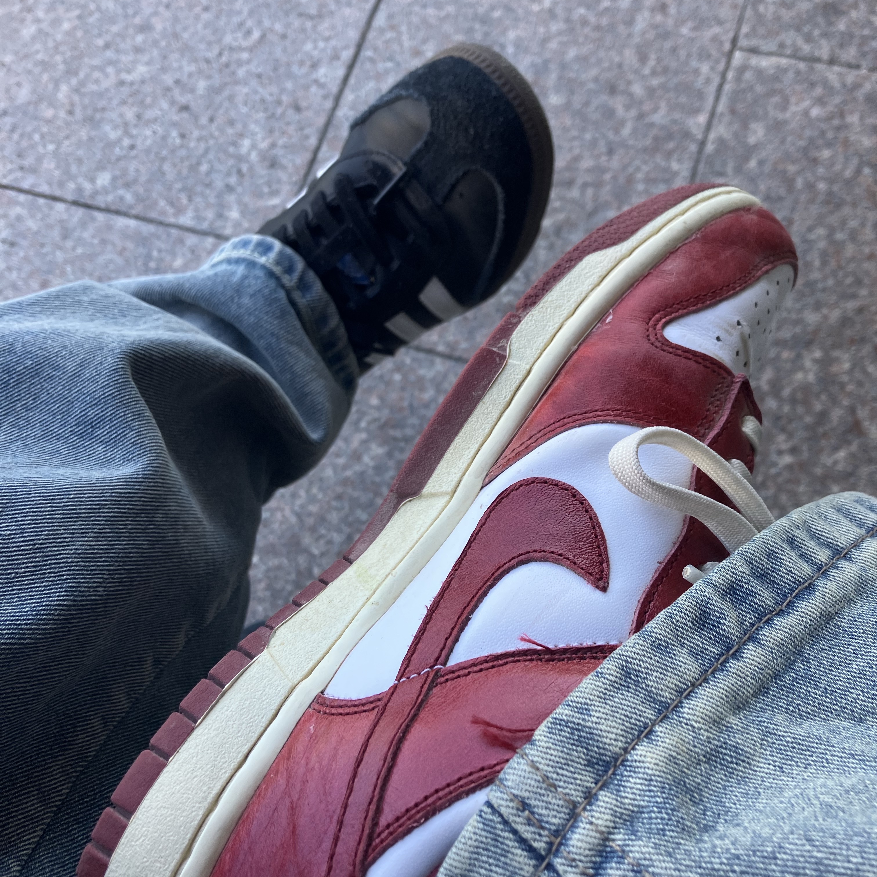 (W) Nike Dunk Low Retro PRM Team Red and White, Adidas Samba OG Black White Gum 착용 스타일
