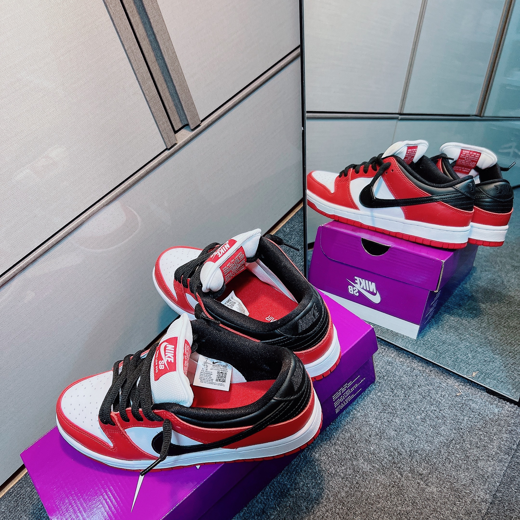 Nike SB Dunk Low Pro Chicago 착용 스타일 - 4