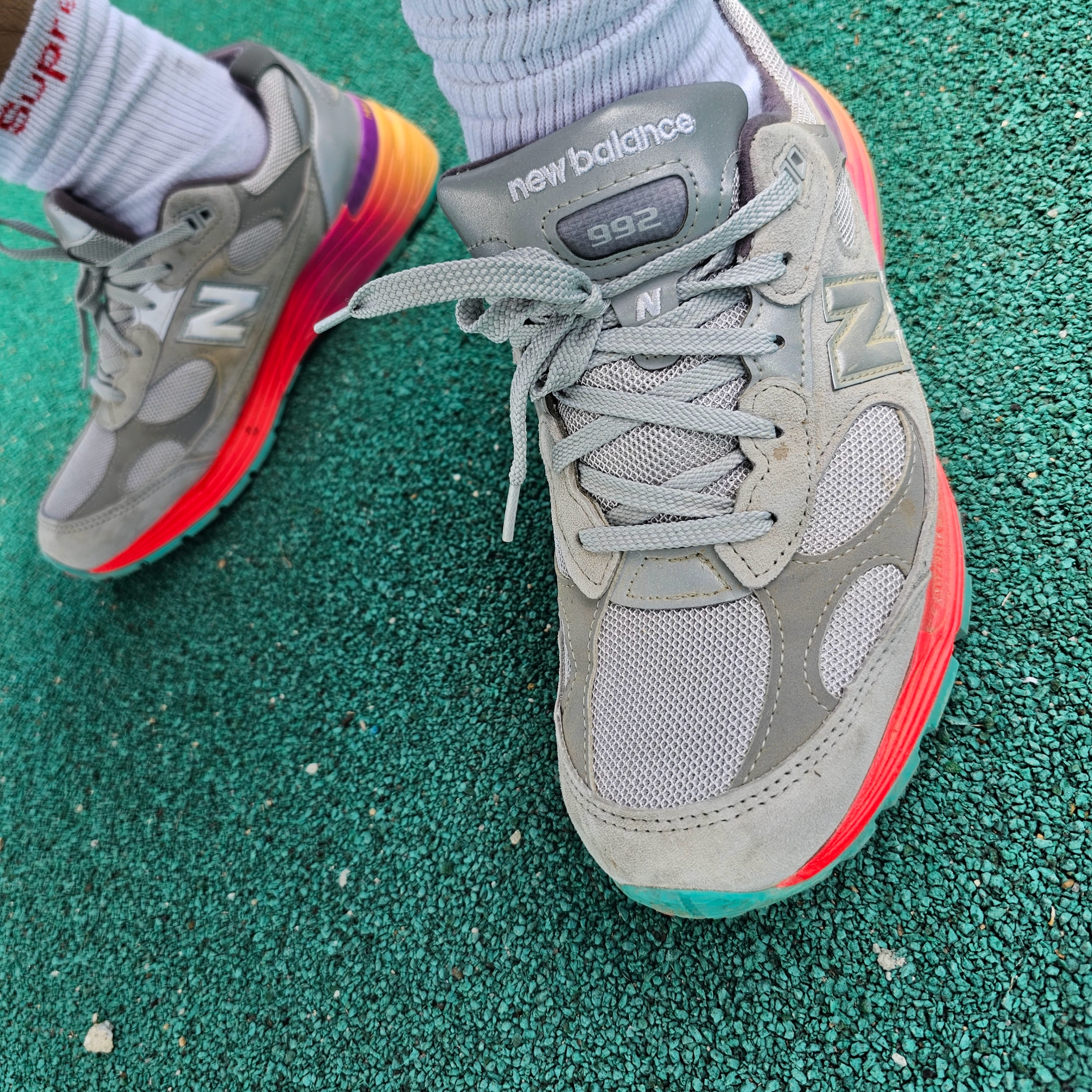 New Balance 992 Made in USA Grey Silver 착용 스타일