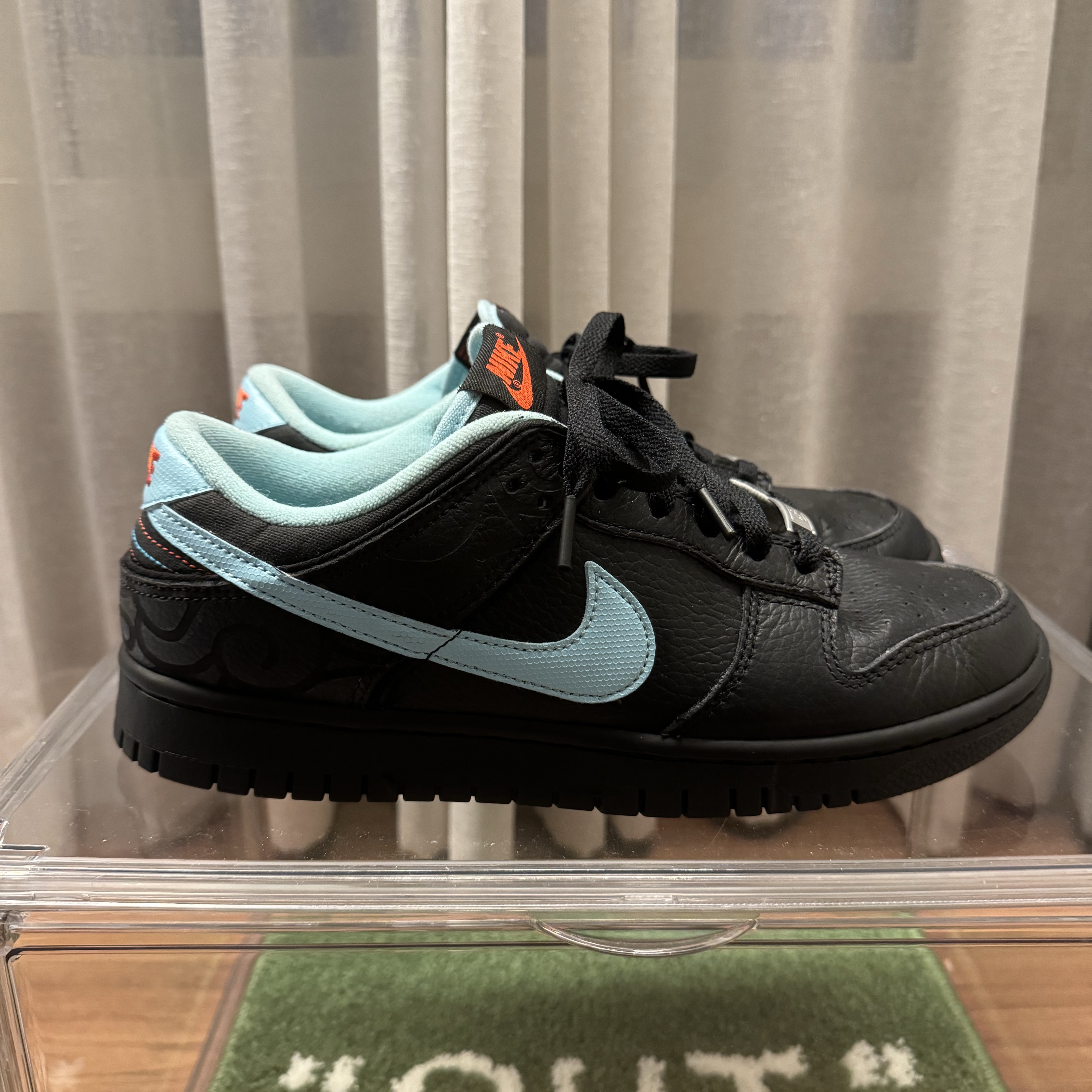 Nike x Tiffany & Co. Air Force 1 Low SP 1837, Nike Dunk Low Retro SE Barber Shop Black 착용 스타일 - 8