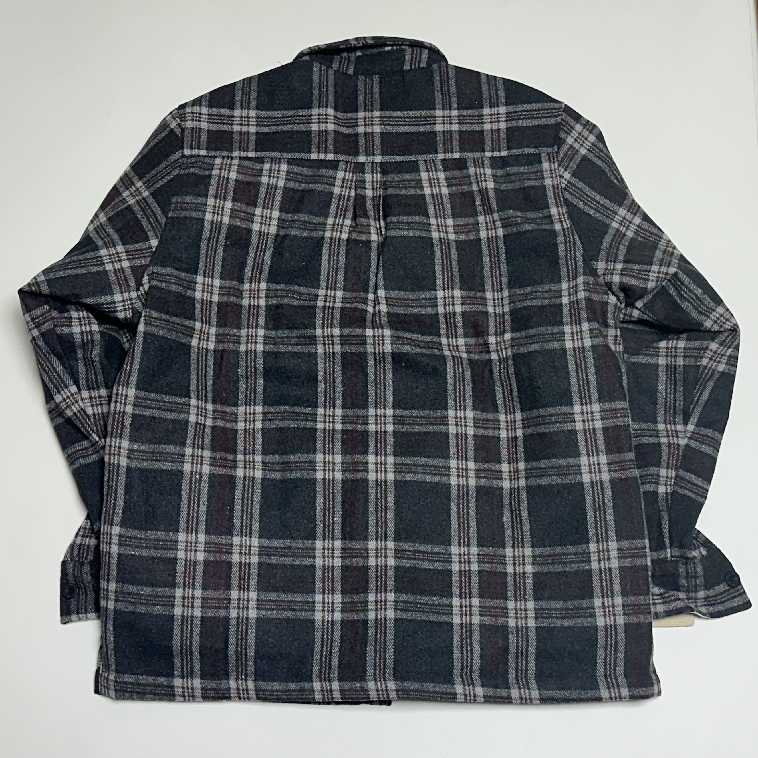 IAB Studio Check Shirt Jacket Gray Red 착용 스타일 - 2