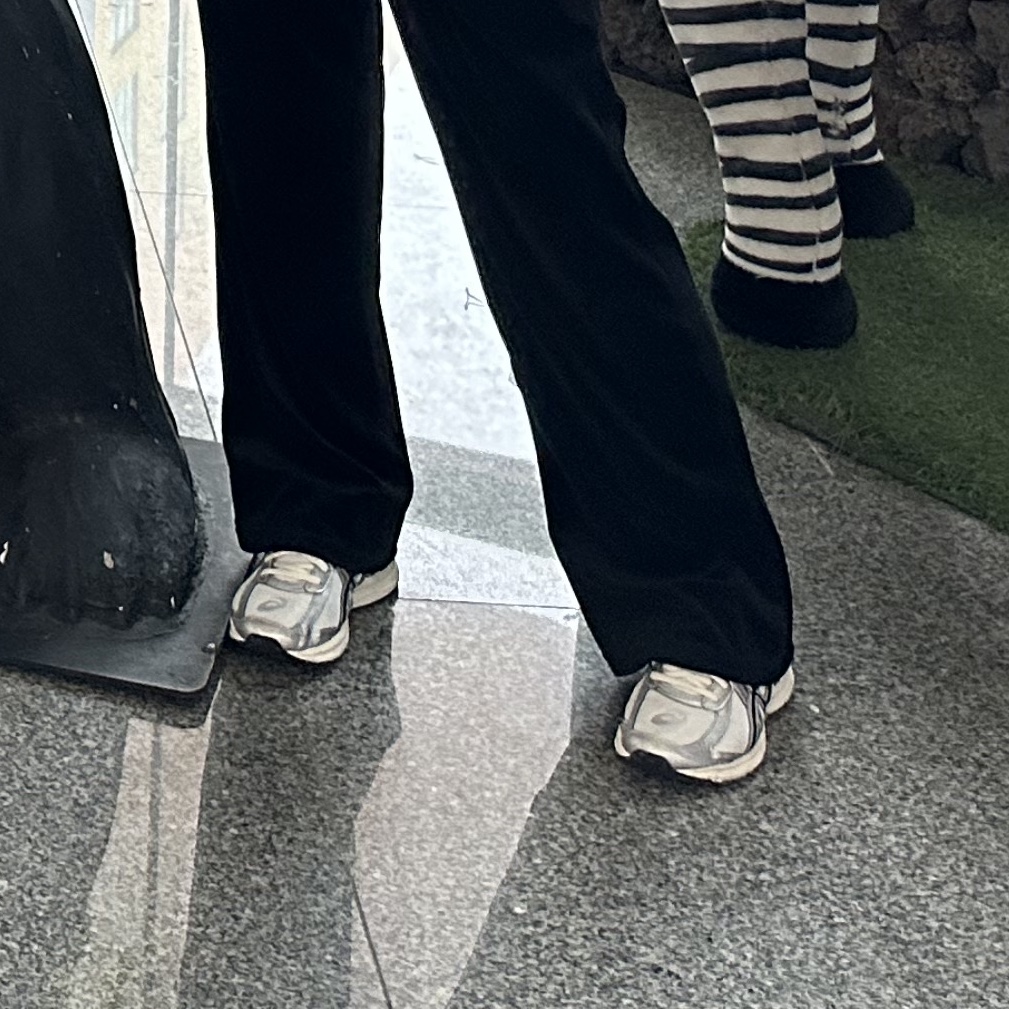 Asics Jog 100 S White Black - 2E Wide 착용 스타일 - 1