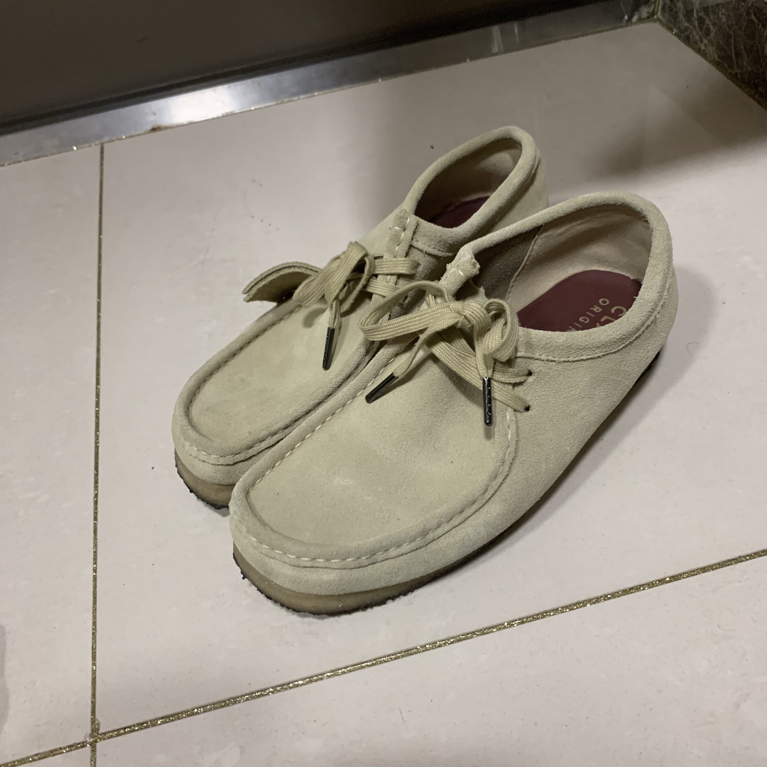 Clarks Wallabee Maple Suede 착용 스타일