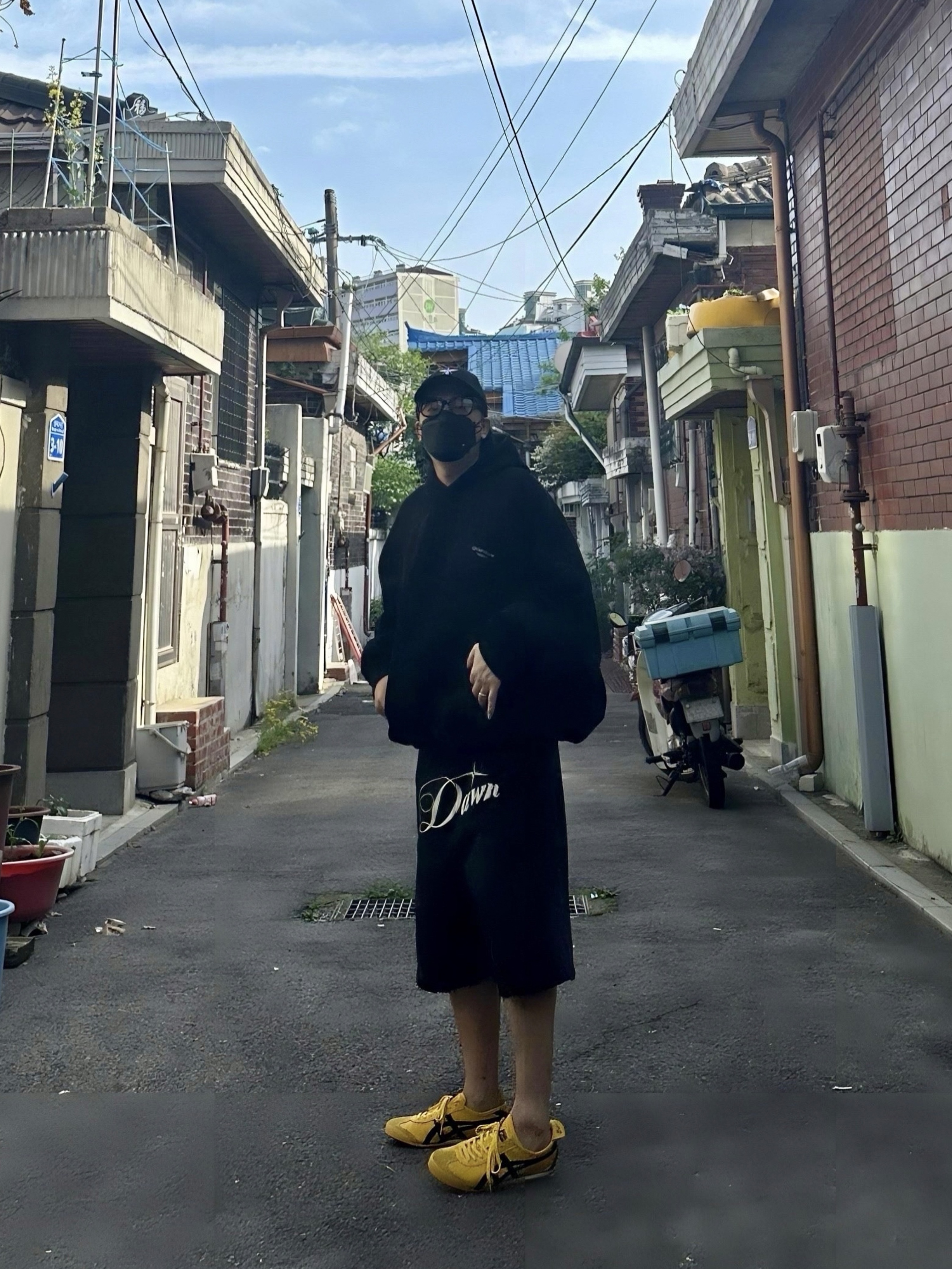 Undermycar Mu.10 Anti Fxxking Logo Play Oversized Bonded Hoodie Black 착용 스타일 - 1
