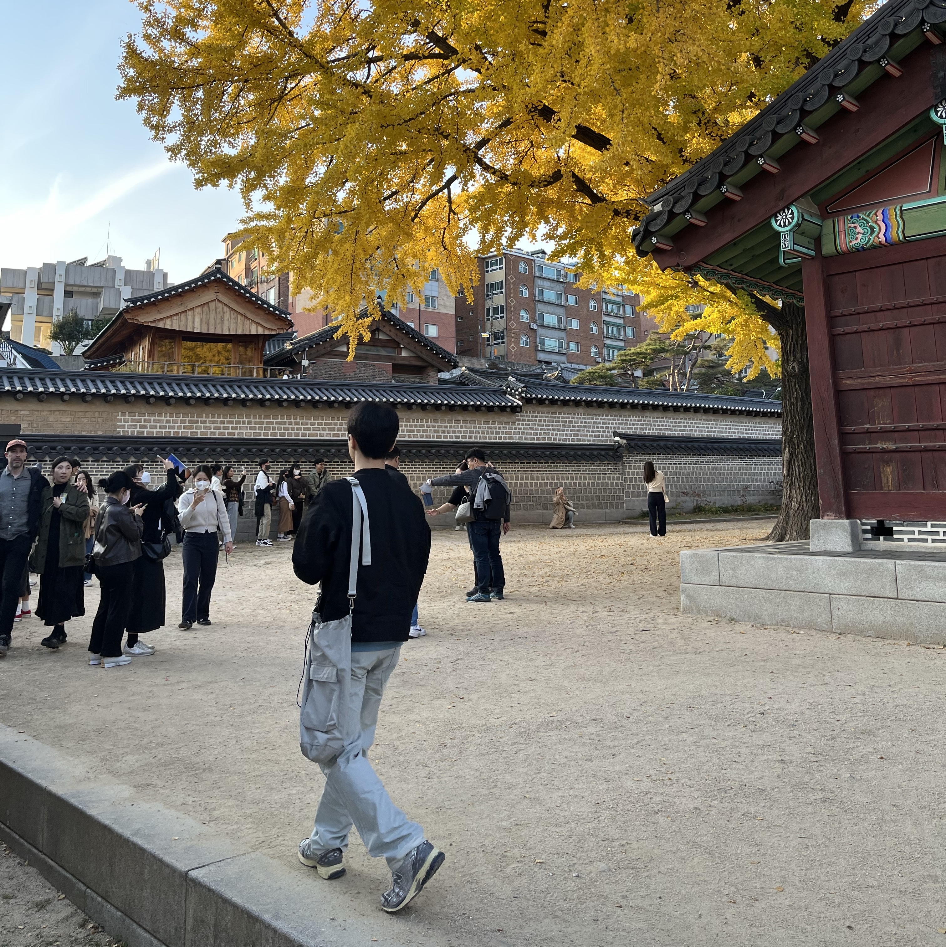 New Balance x Thisisneverthat 1906R 2022 Downtown Run, Xlim Ep.2 02 Trouser Ice Blue 착용 스타일 - 3