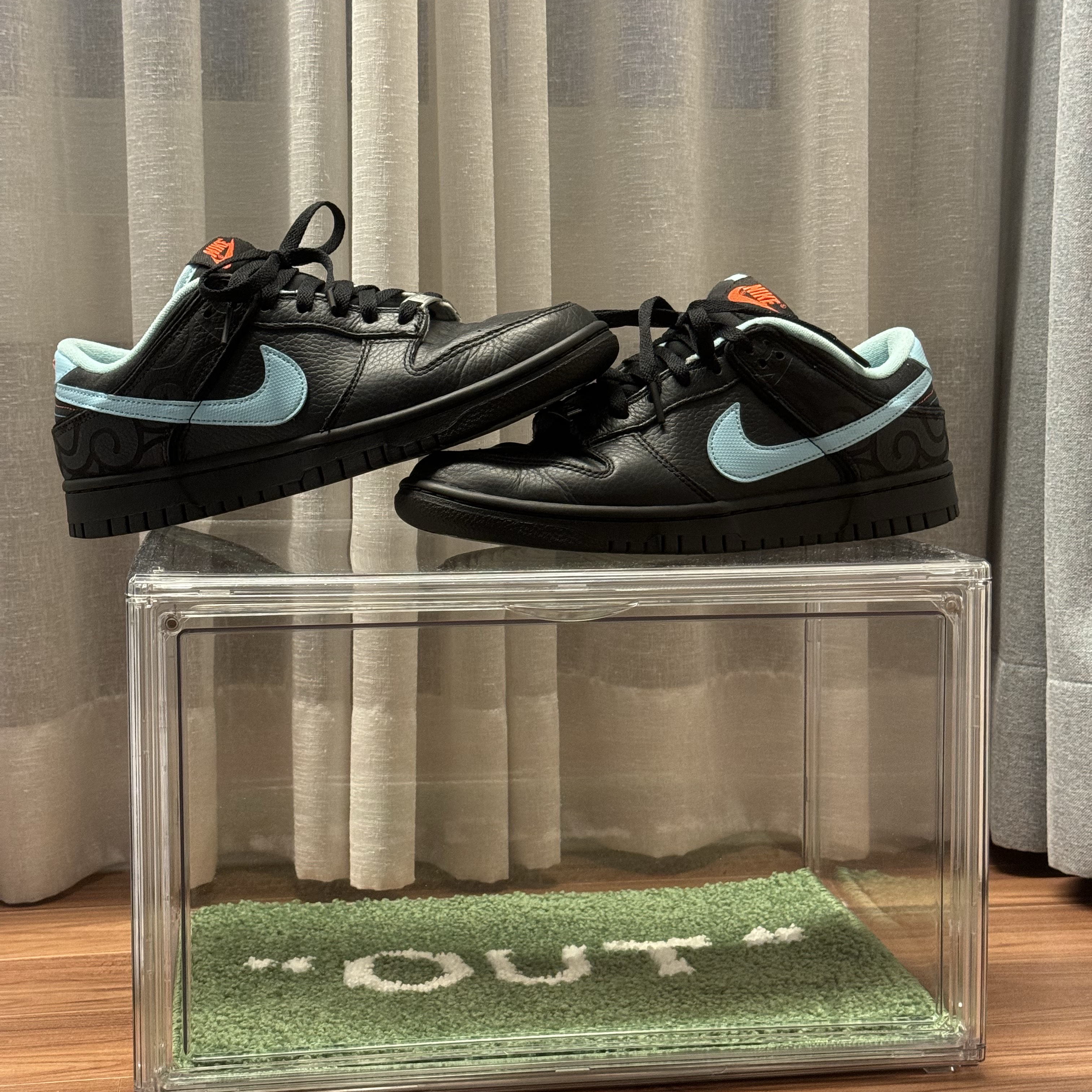 Nike x Tiffany & Co. Air Force 1 Low SP 1837, Nike Dunk Low Retro SE Barber Shop Black 착용 스타일 - 4