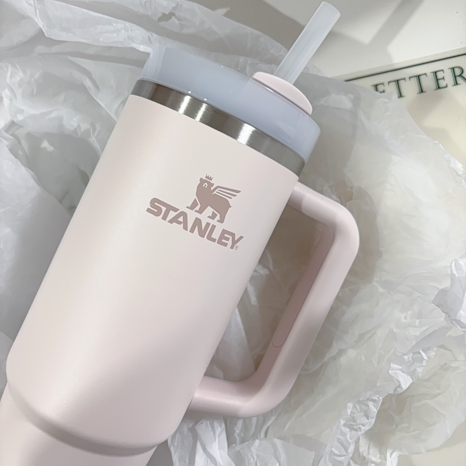 Stanley The Quencher H2.0 Flowstate Tumbler 887ml Rose Quartz 2.0 착용 스타일