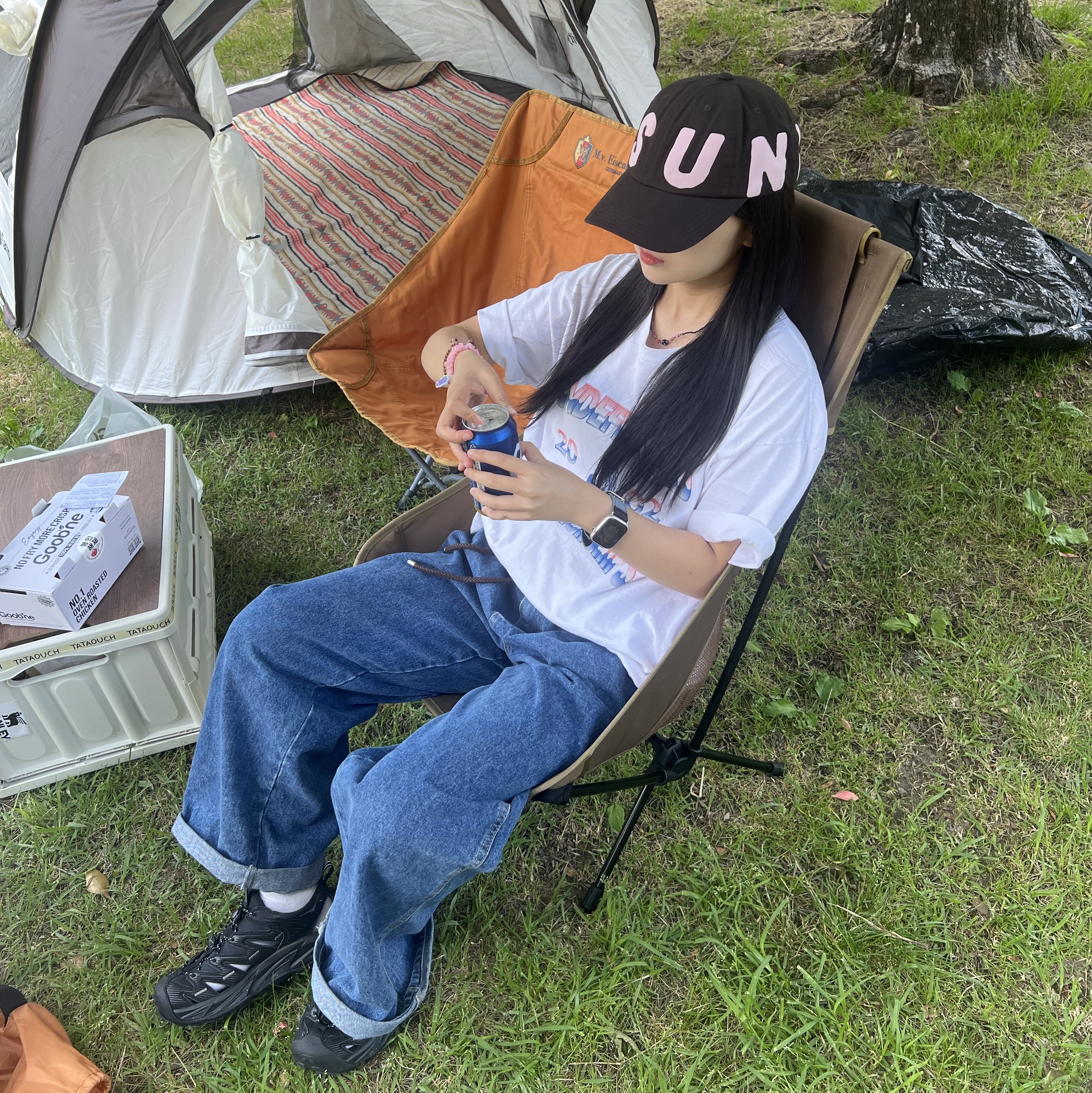 Hoka Hopara Black Castle Rock, Helinox Chair Two Coyote Tan - Renewal Ver. 착용 스타일 - 2