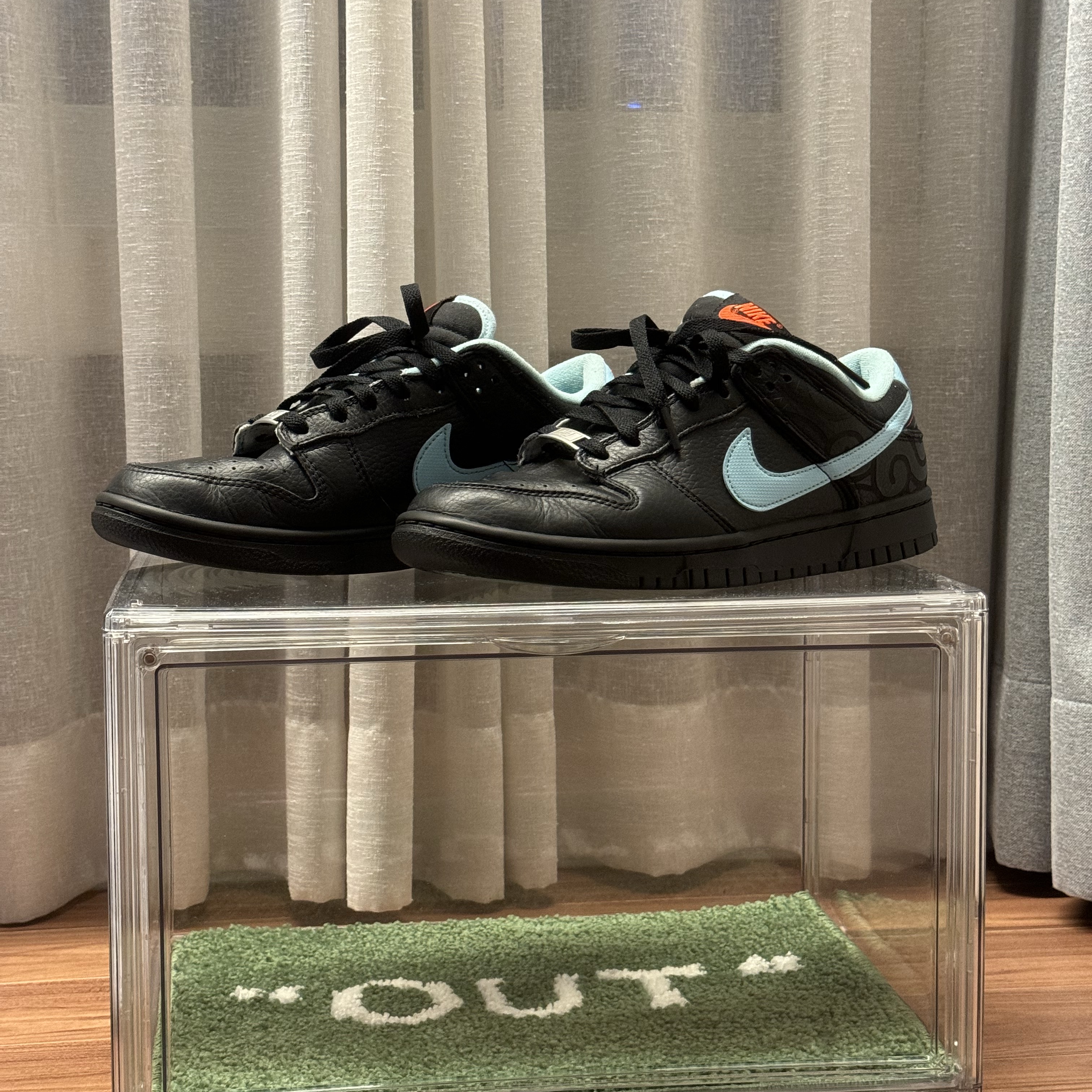 Nike x Tiffany & Co. Air Force 1 Low SP 1837, Nike Dunk Low Retro SE Barber Shop Black 착용 스타일 - 5