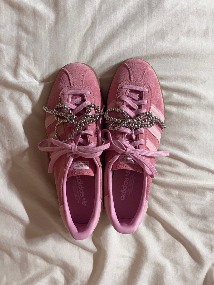Adidas Bermuda Glow Pink 착용 스타일 - 2