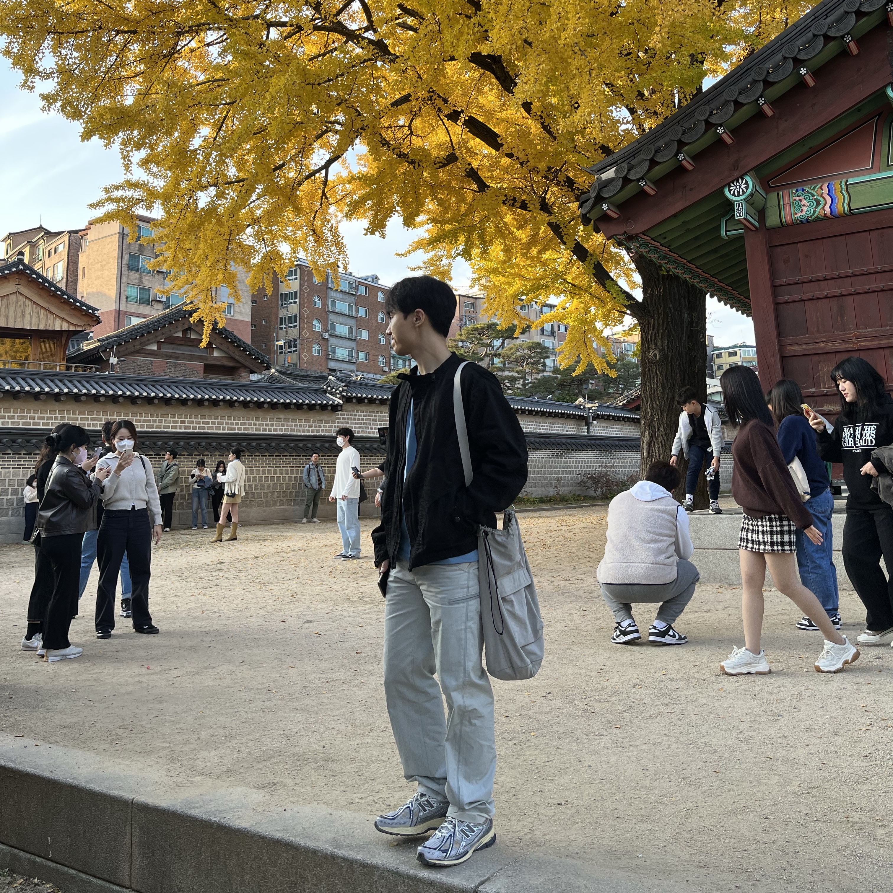 New Balance x Thisisneverthat 1906R 2022 Downtown Run, Xlim Ep.2 02 Trouser Ice Blue 착용 스타일 - 1