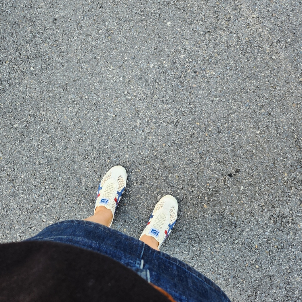 Onitsuka Tiger Mexico 66 Sabot Cream Mako Blue 착용 스타일