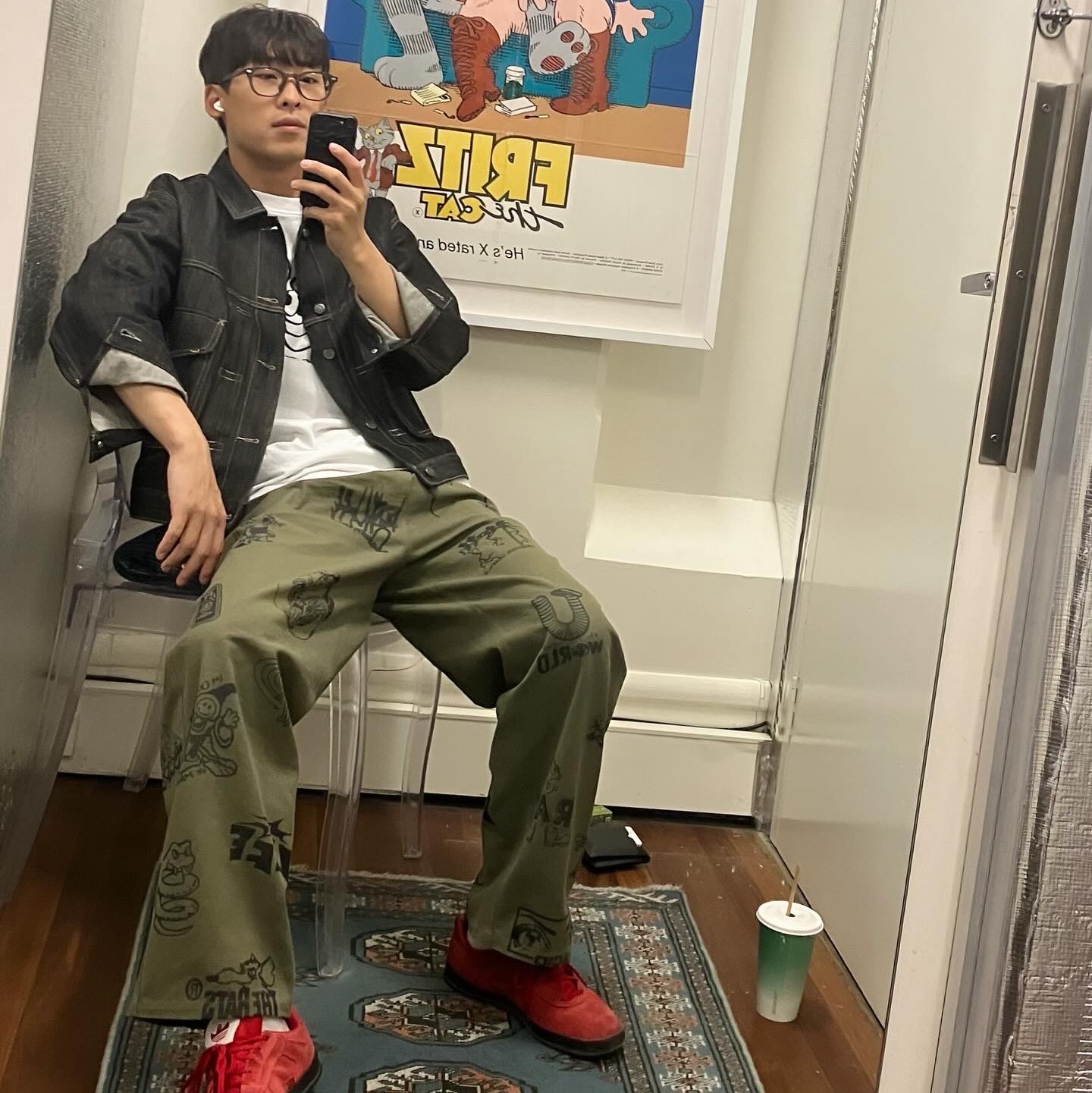 Adidas x Mark Gonzales Aloha Super Scarlet 착용 스타일