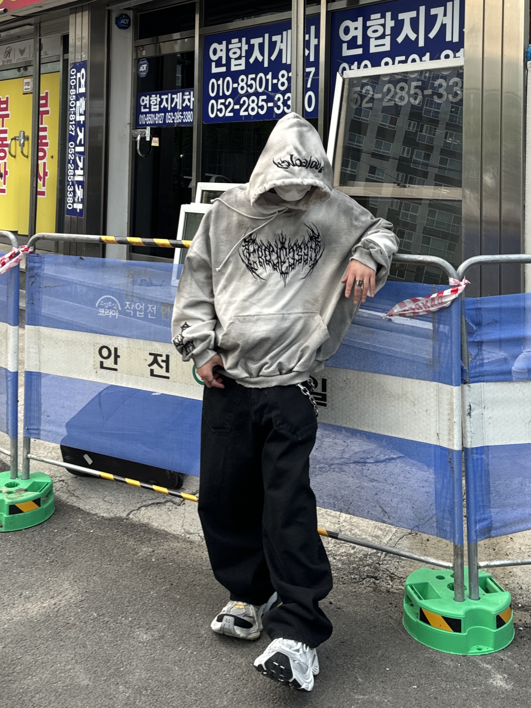 Balenciaga Cargo Sneakers Grey Black Yellow, Balenciaga 10XL Sneakers White Grey Silver Black 착용 스타일 - 1