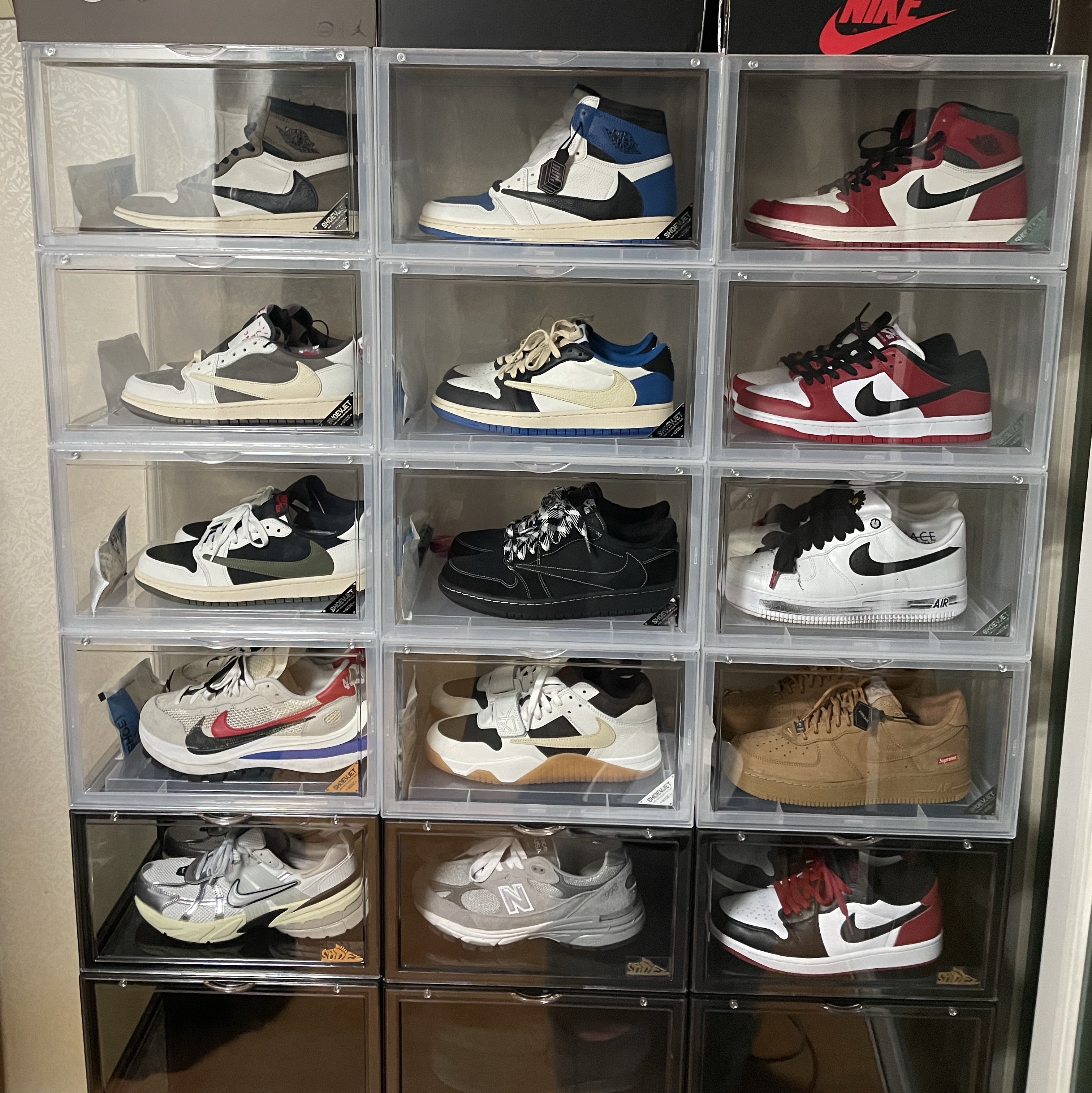 Jordan 1 x Travis Scott x Fragment Retro High OG SP Military Blue, Jordan x Travis Scott Jumpman Jack TR Sail and Dark Mocha 착용 스타일