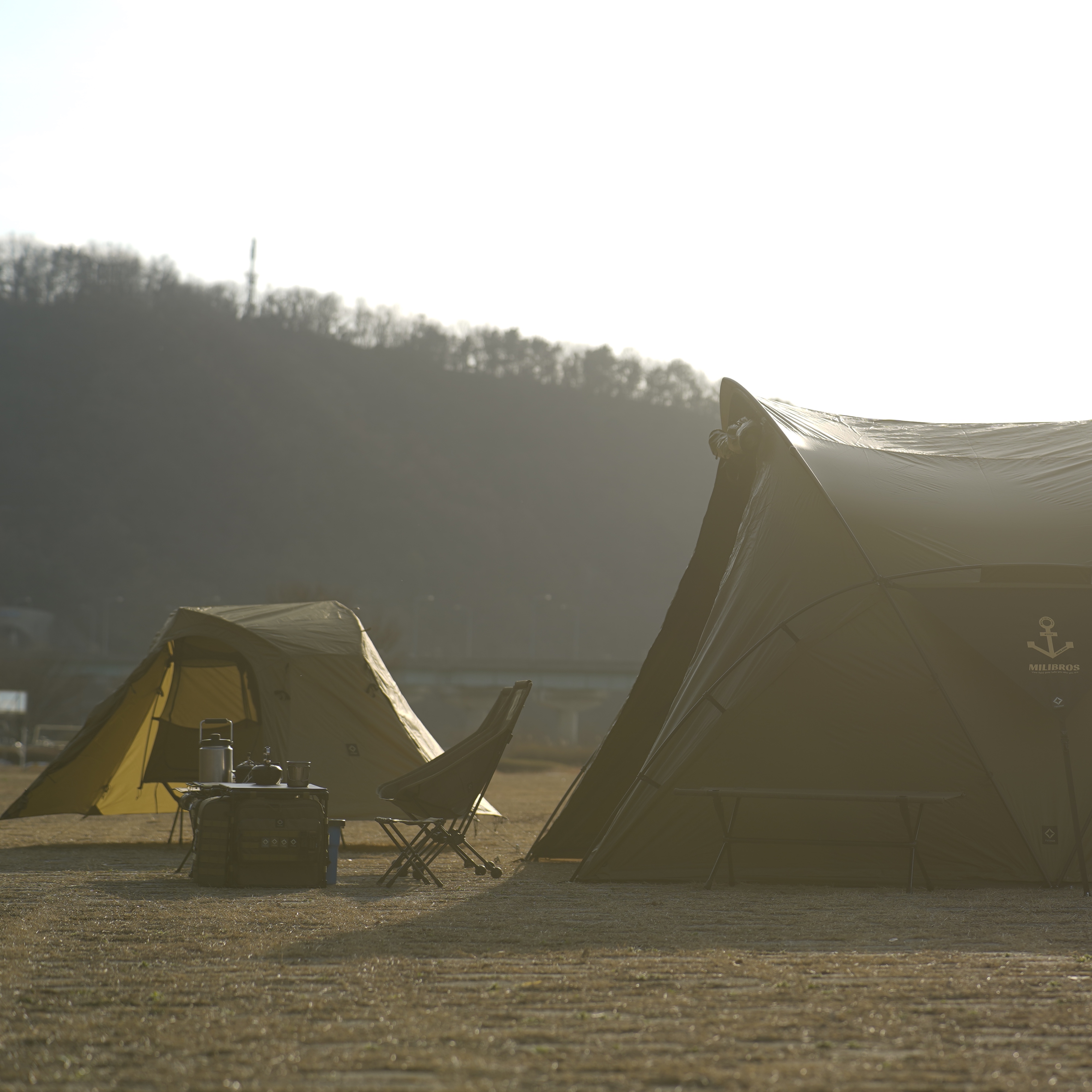 Helinox Tactical V-Tarp 4.0 R1 Coyote Tan, Helinox Tactical Cot Tent Solo Inner Tent Coyote Tan Mesh (With Tactical Cot Tent Solo Fly) 착용 스타일