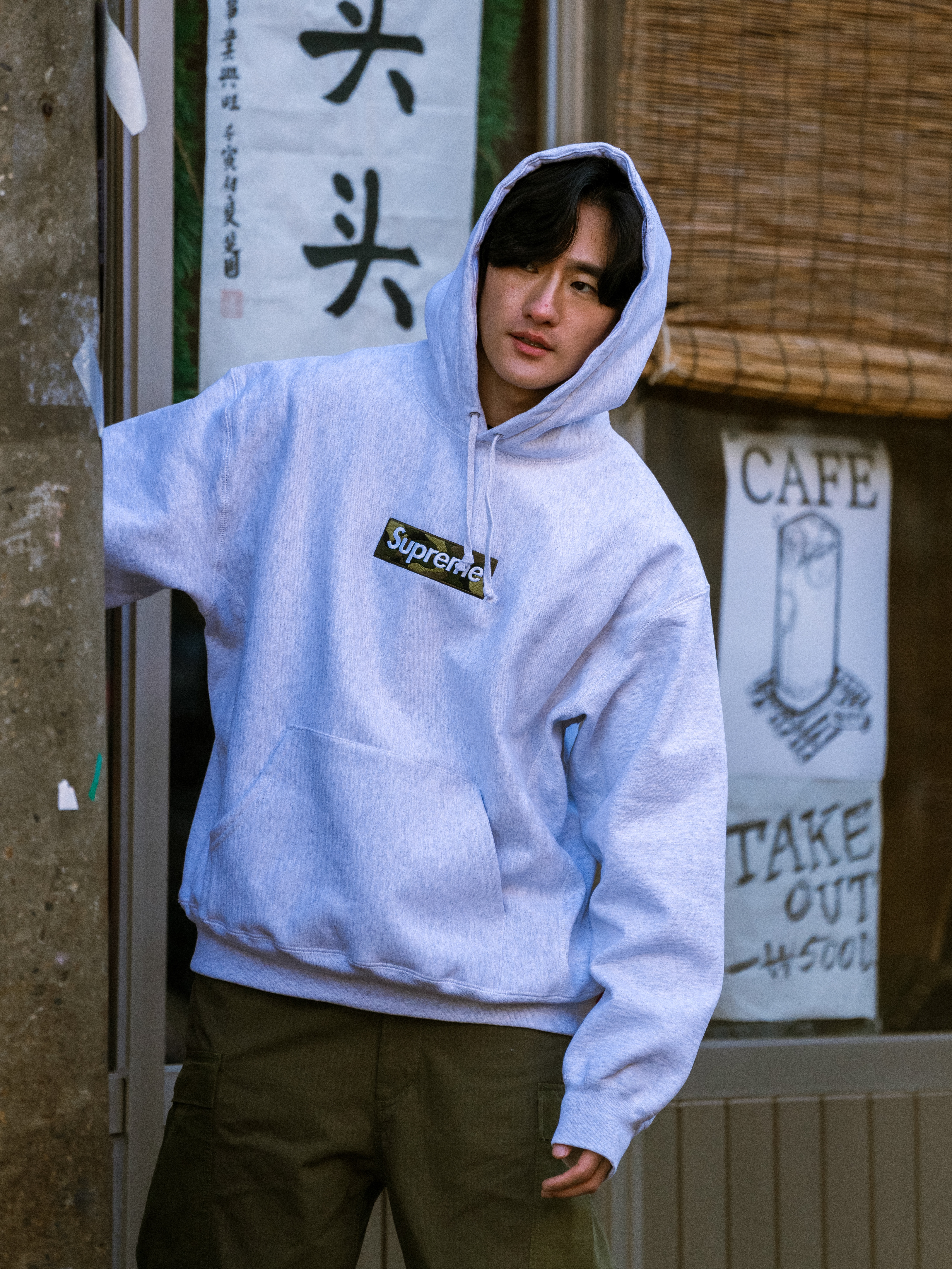 Supreme Box Logo Hooded Sweatshirt Ash Grey - 23FW, Nike x Supreme Shox Ride 2 SP White 착용 스타일 - 6