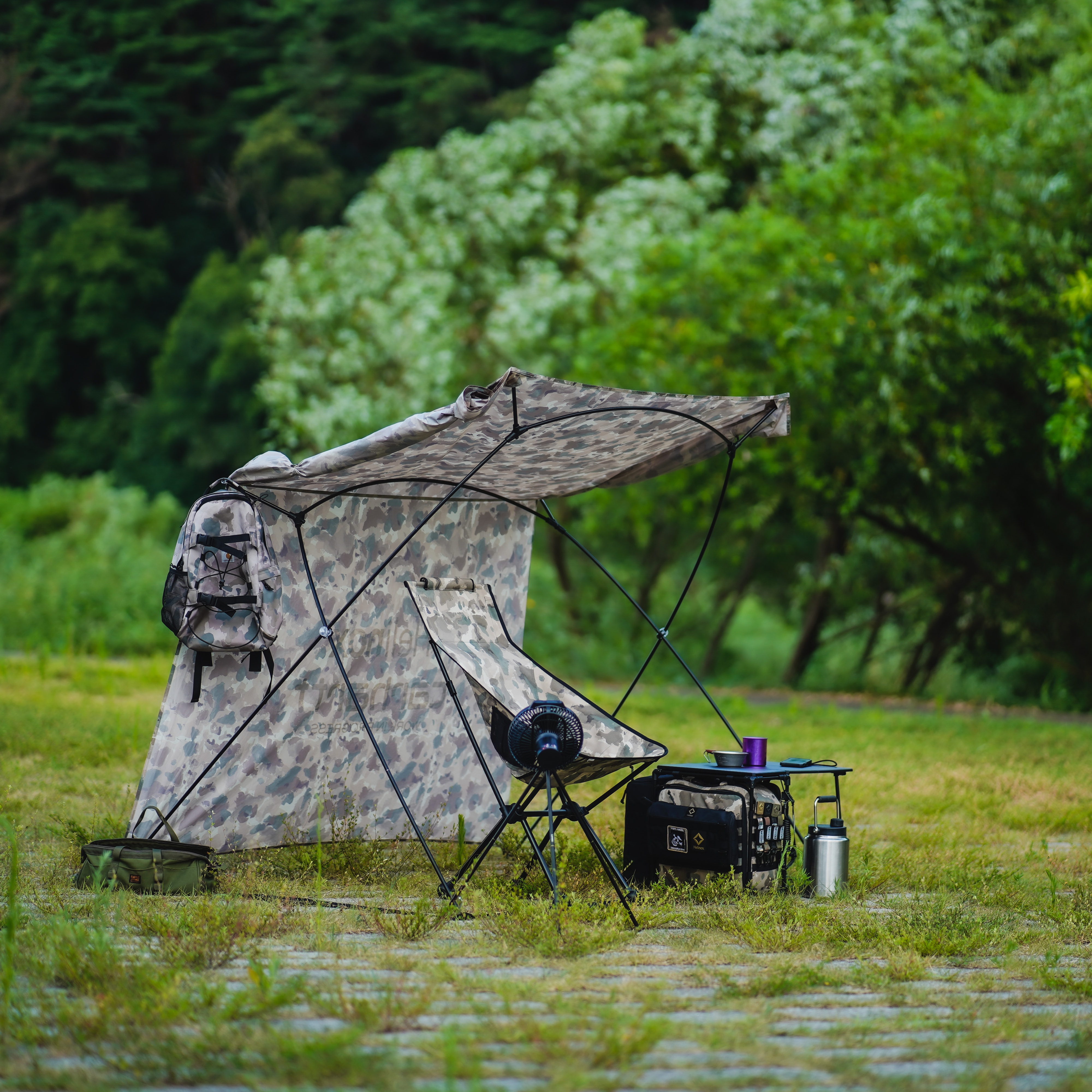 Helinox x Carhartt WIP Tactical Sunset Chair Camo Tide, Helinox x Carhartt WIP Tactical Field Office M Came Tide 착용 스타일 - 1