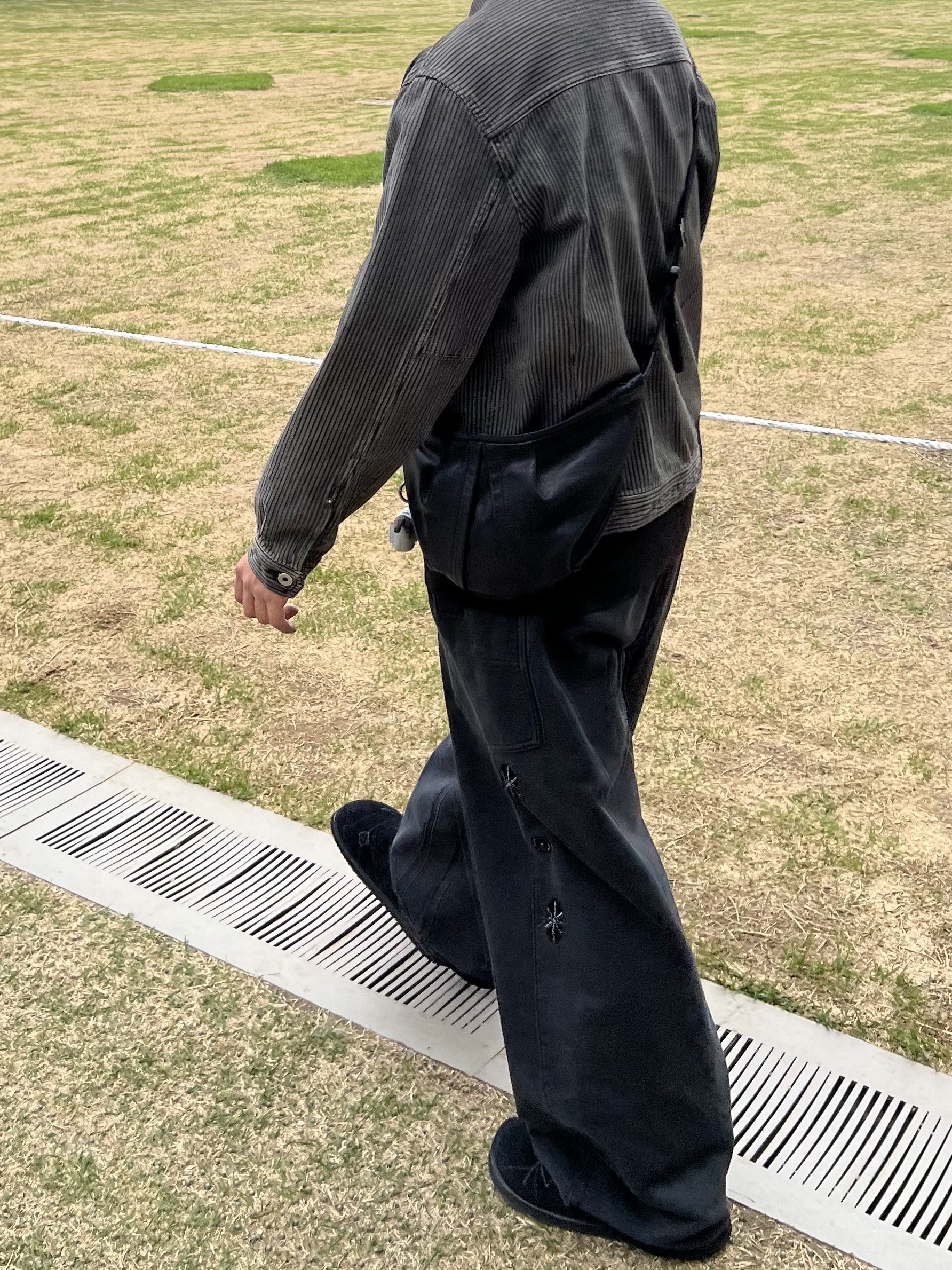 Polyteru Used Trucker Jacket Dyed Gray (Striped, Japanese Fabric), Polyteru 1/2 Graphic T-Shirt 'A Few Good Men' Washed Black 착용 스타일 - 2