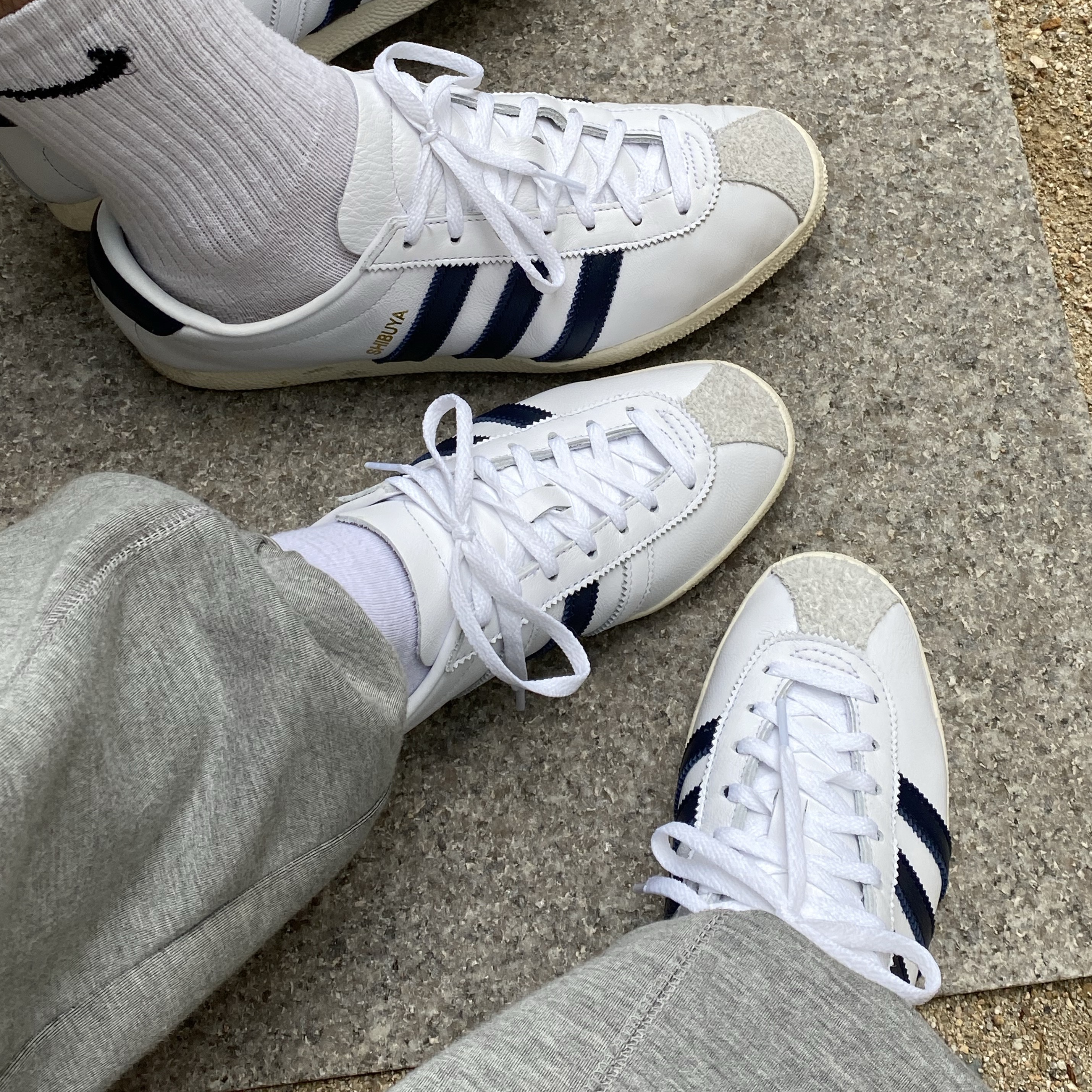 Adidas Shibuya White 착용 스타일