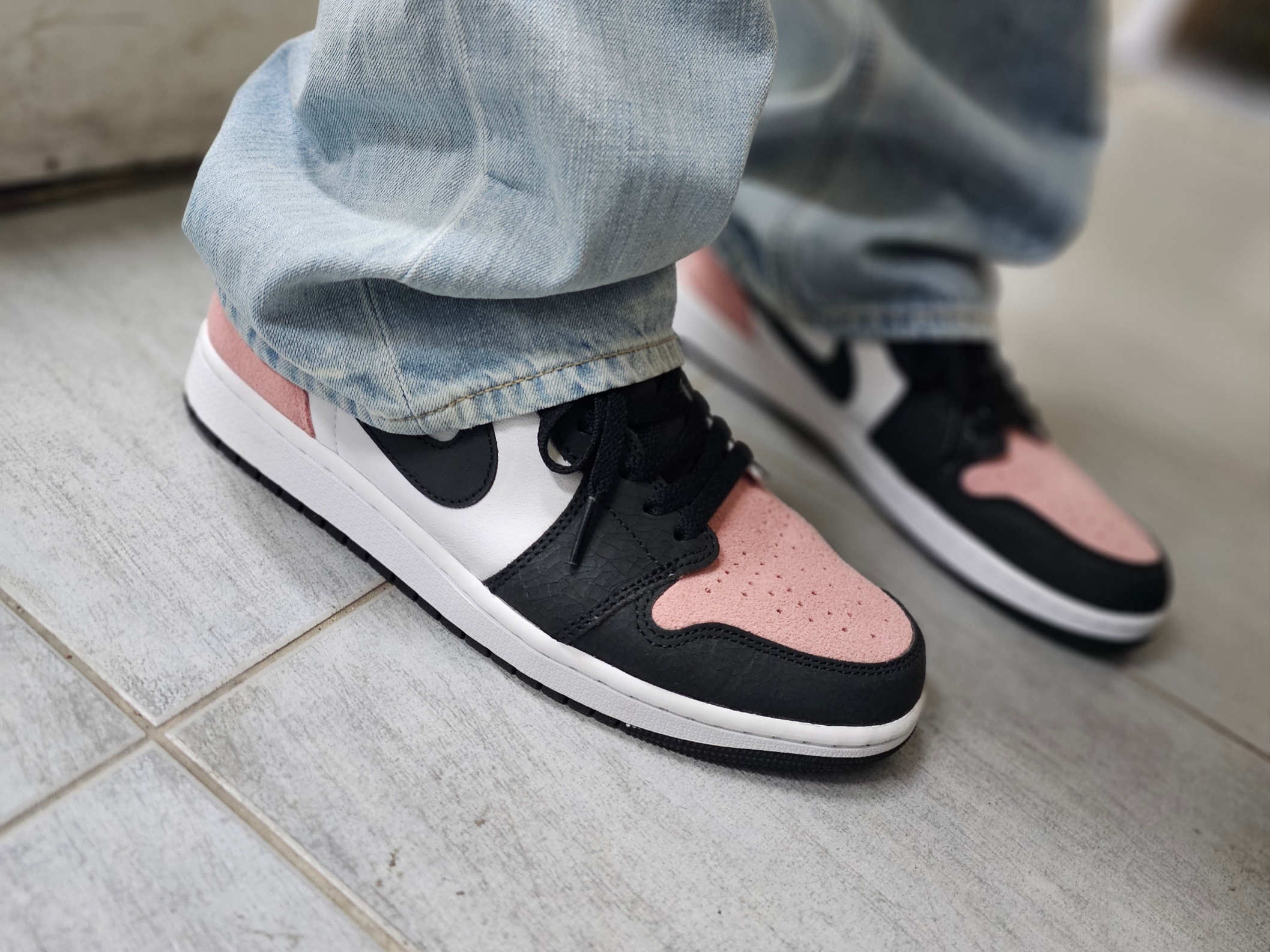 Jordan 1 Retro Low OG Bleached Coral 착용 스타일
