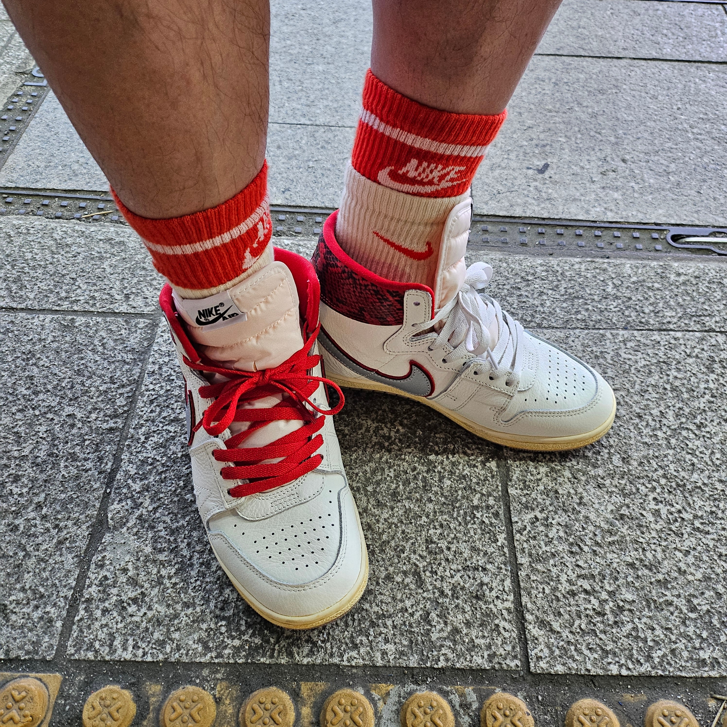 Jordan x Awake NY Air Ship PE SP Sail University Red 착용 스타일