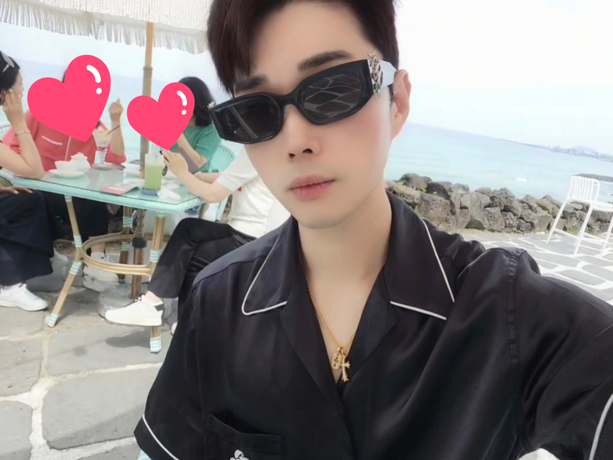 Gentle Monster x D'heygere Rings 01 Black 착용 스타일 - 2