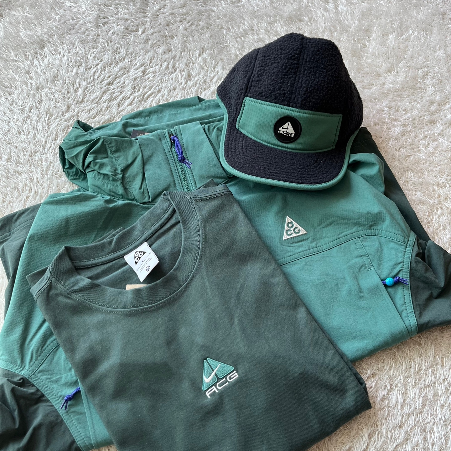Nike ACG Sun Farer Jacket Bicoastal Vintage Green - Asia, Nike ACG Therma-Fit Fly Unstructured Cap 착용 스타일 - 6