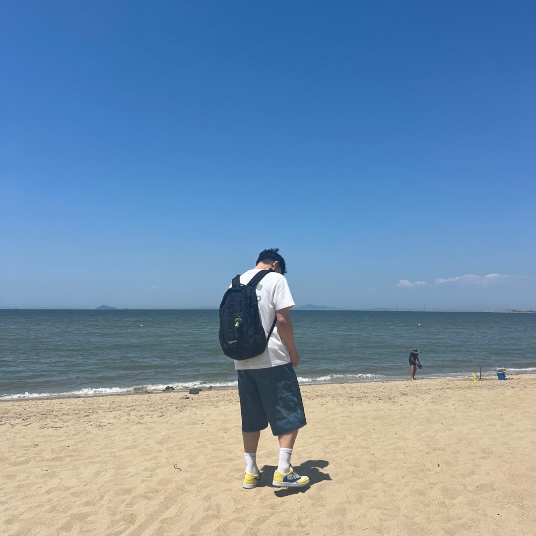 Supreme Backpack Black - 24SS, (W) Jordan 1 x Travis Scott Retro Low OG SP Canary 착용 스타일 - 1