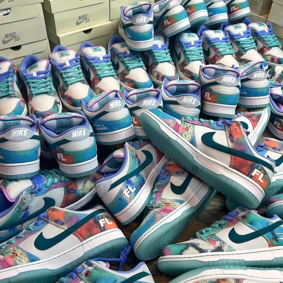 Nike x Futura Laboratories SB Dunk Low OG QS White and Geode Teal 착용 스타일 - 1