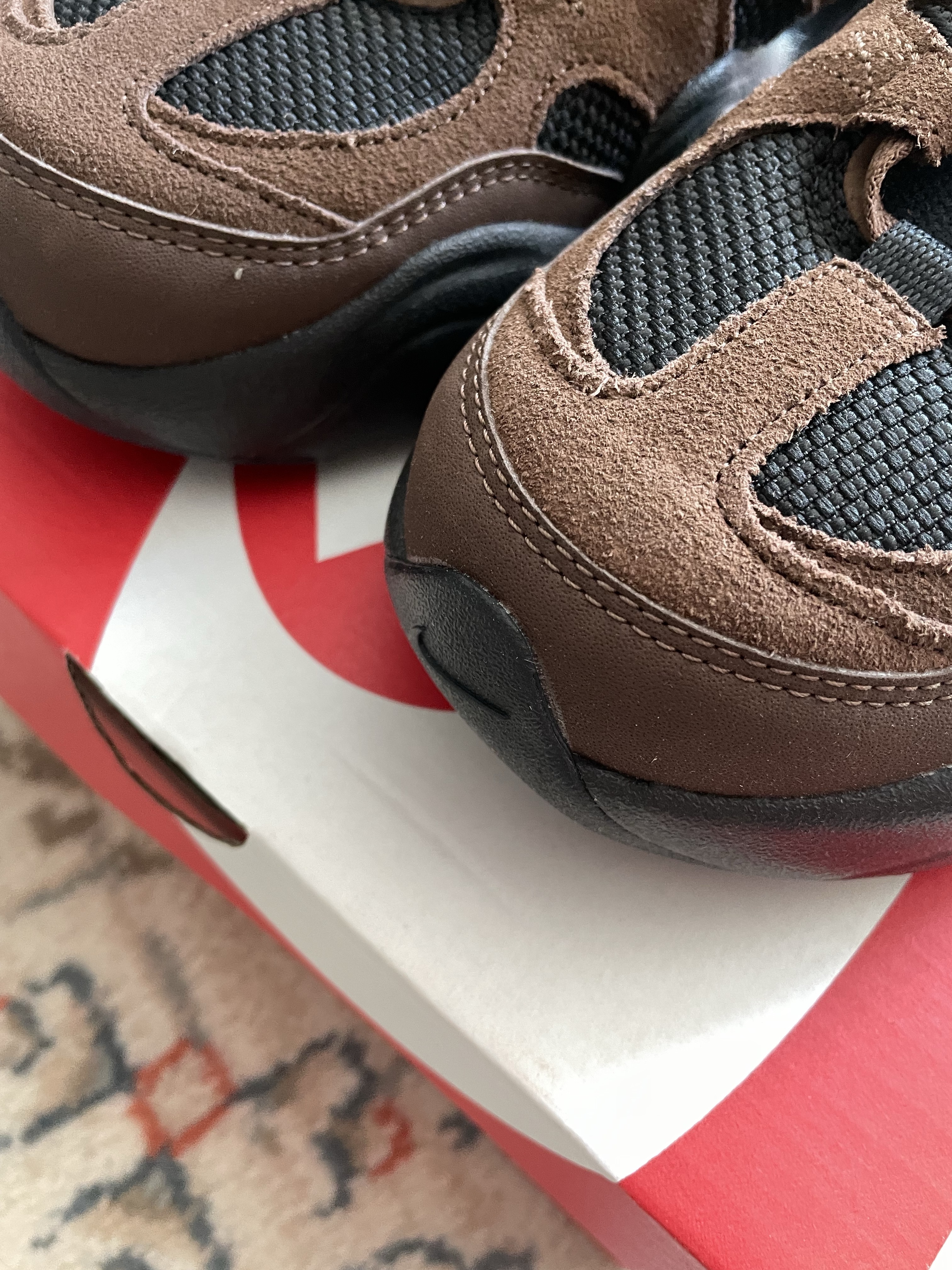Nike Tech Hera Cacao Wow Bronzine 착용 스타일 - 2