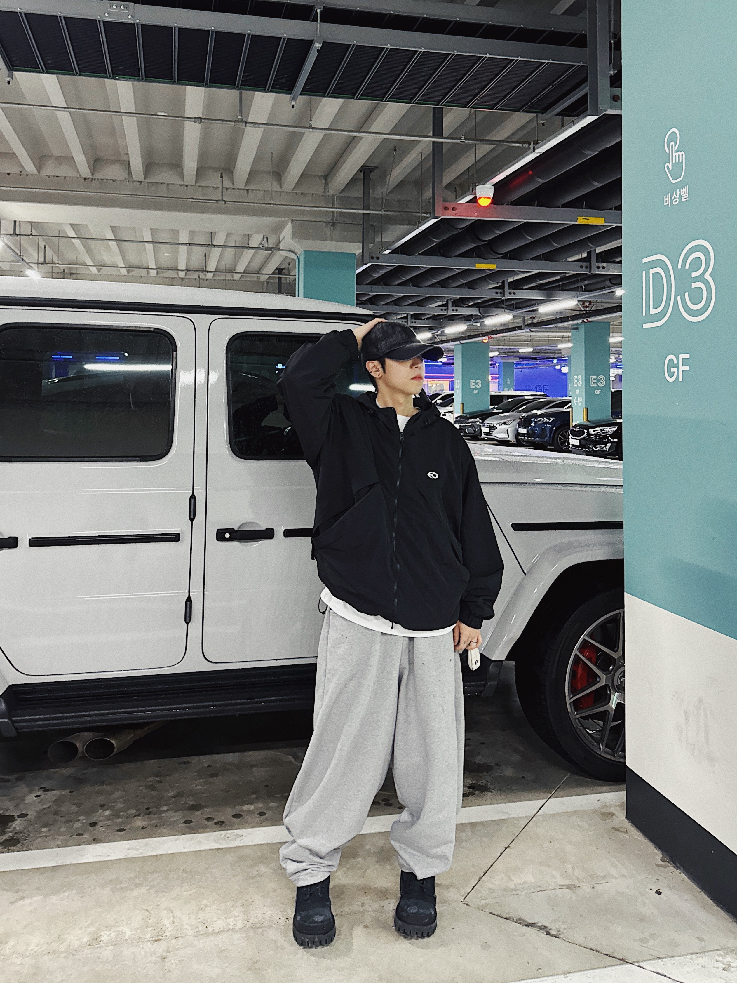 MJD Everyday Heavy Sweat Baggy Pants Melange Grey, Balenciaga Combat Strike 20mm Boots Black 착용 스타일 - 5