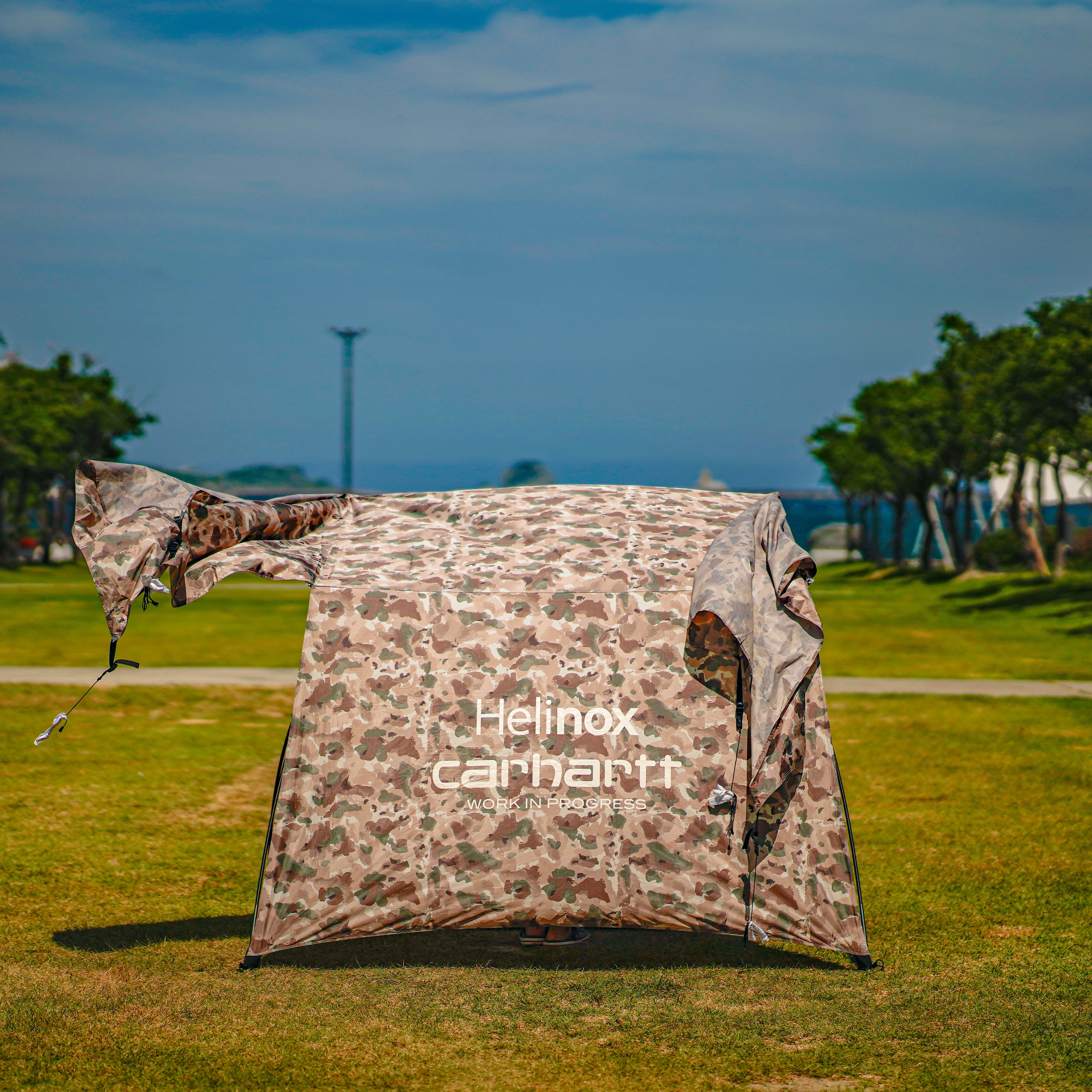 Helinox x Carhartt WIP Tactical Sunset Chair Camo Tide, Helinox x Carhartt WIP Tactical Field Office M Came Tide 착용 스타일 - 4