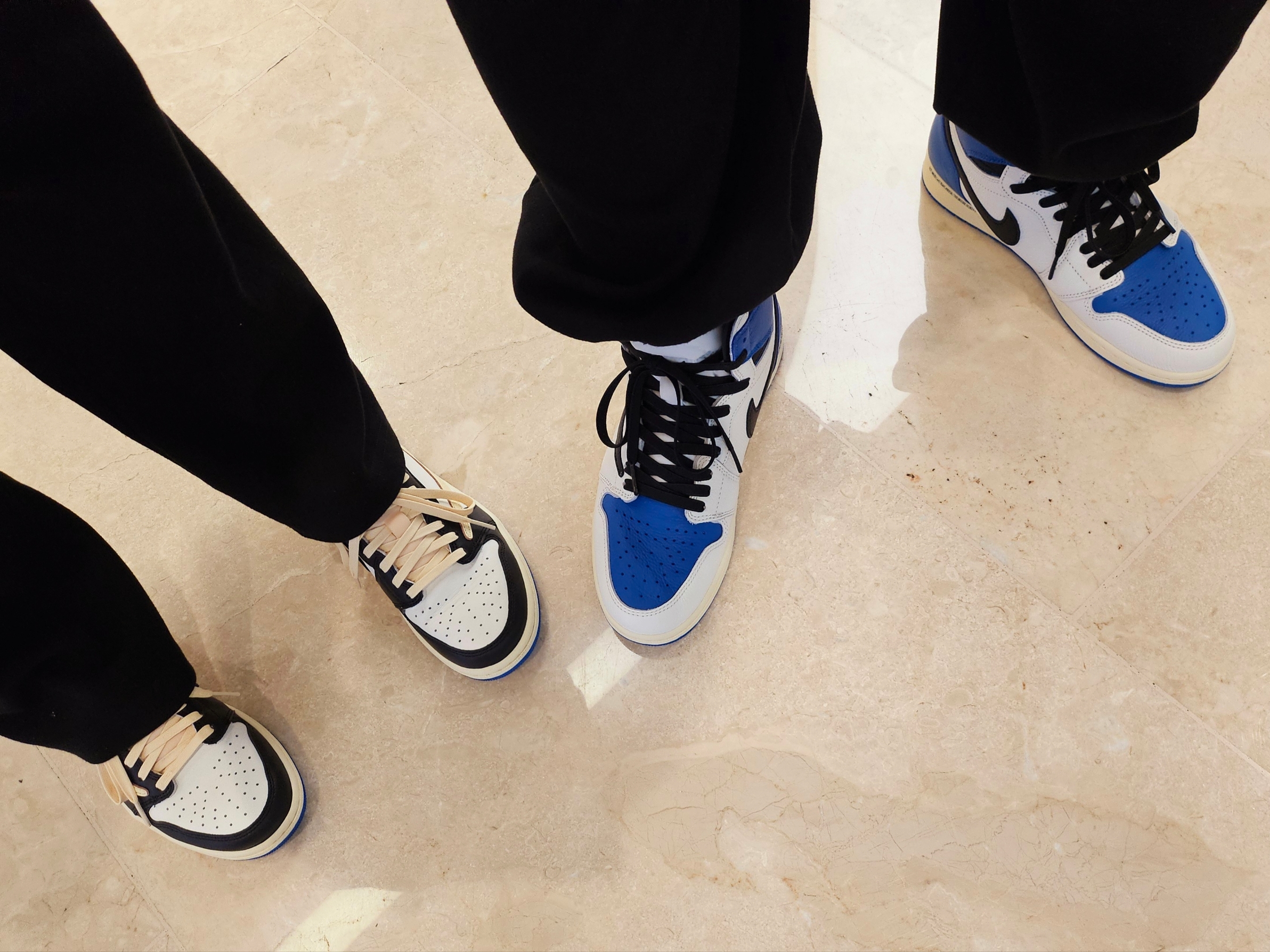 Jordan 1 x Travis Scott x Fragment Retro High OG SP Military Blue, Jordan 1 x Travis Scott x Fragment Retro Low OG SP Military Blue 착용 스타일 - 2