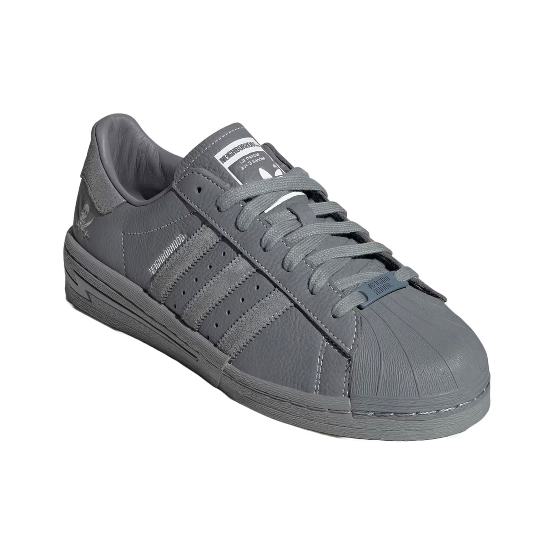Adidas x Neighborhood Superstar 2024 Grey Cloud White 착용 스타일 - 2