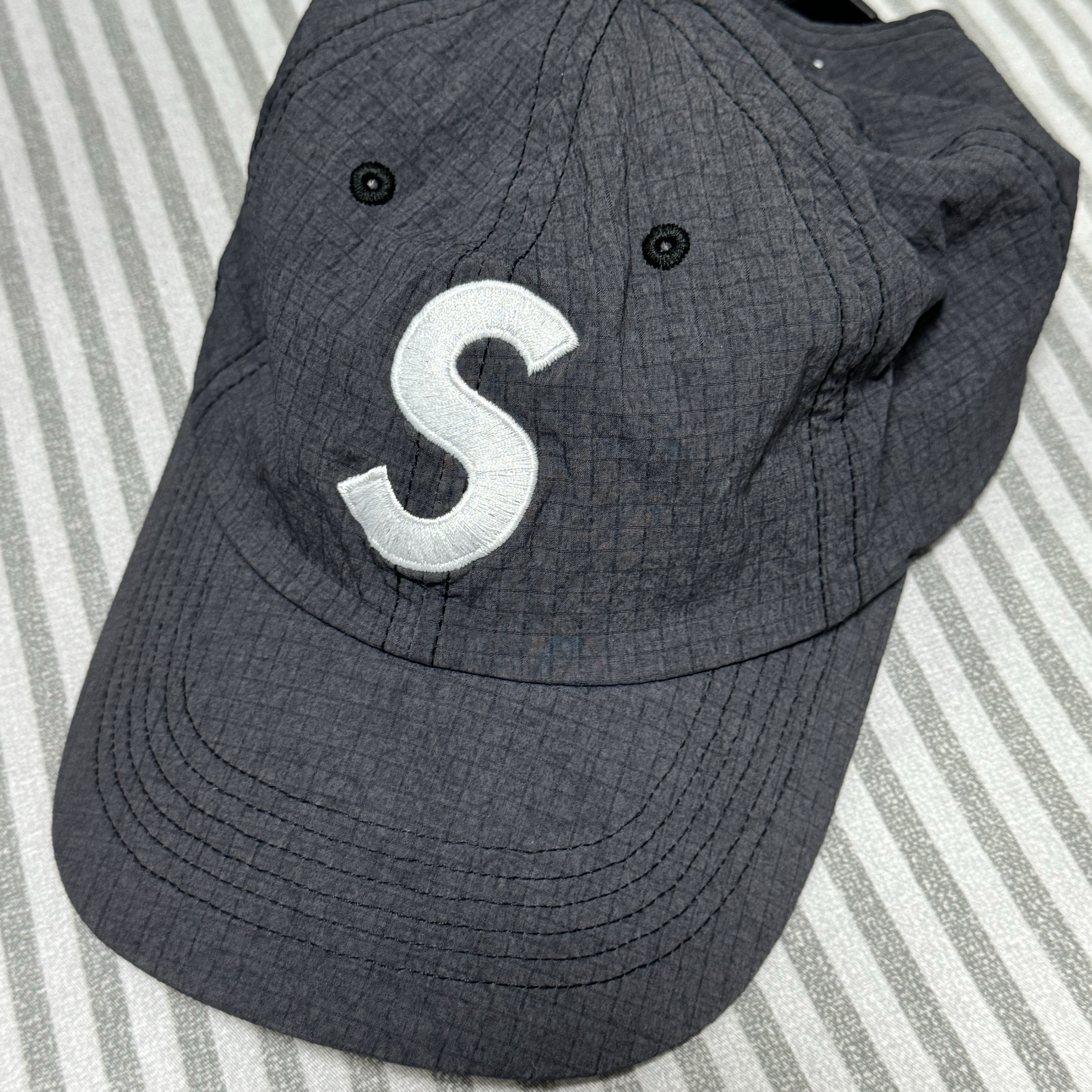 Supreme Cordura Ripstop S Logo 6-Panel Black - 23SS 착용 스타일
